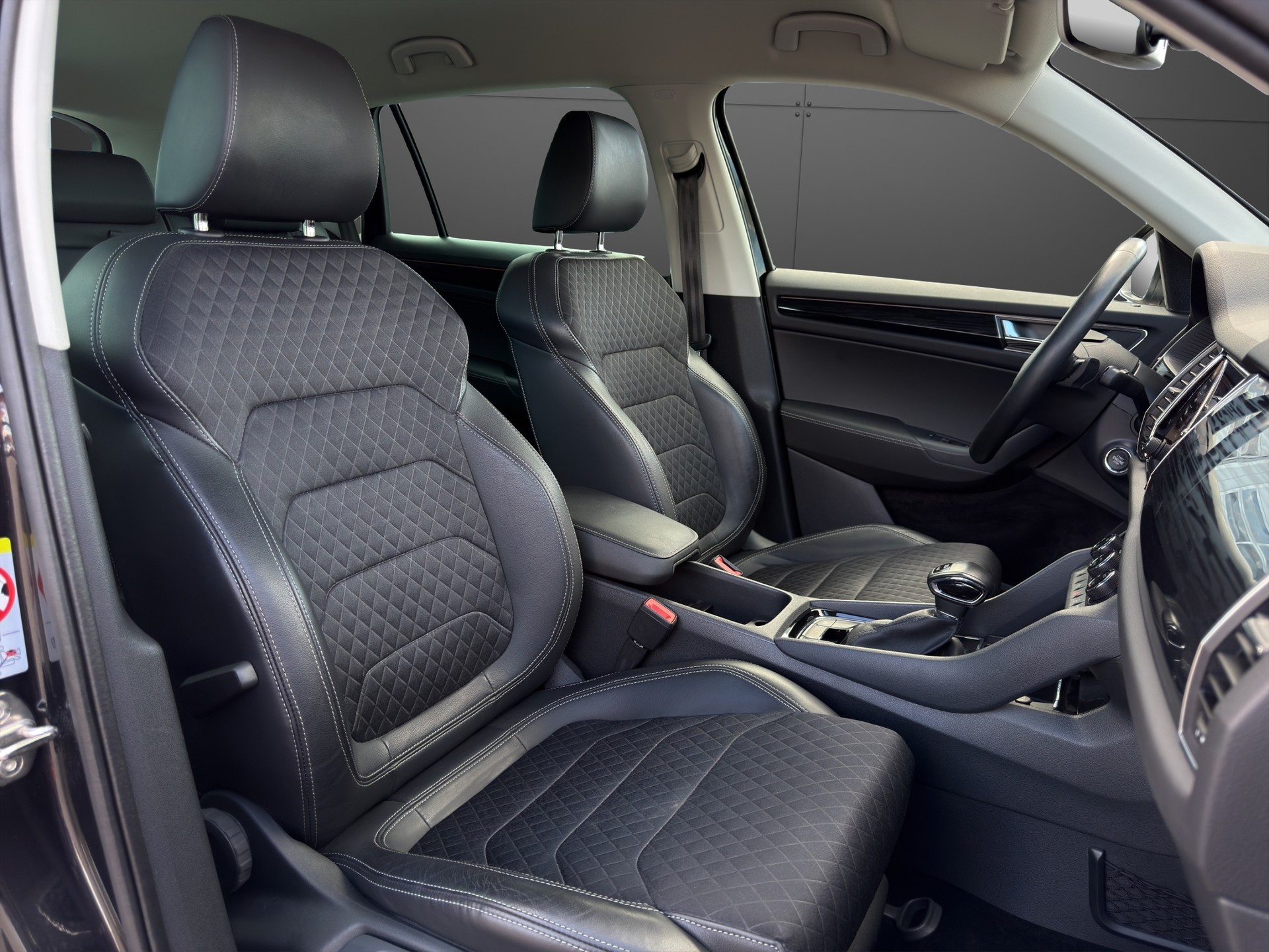 SKODA Kodiaq 2.0 TSI 4x4 Style-image-21