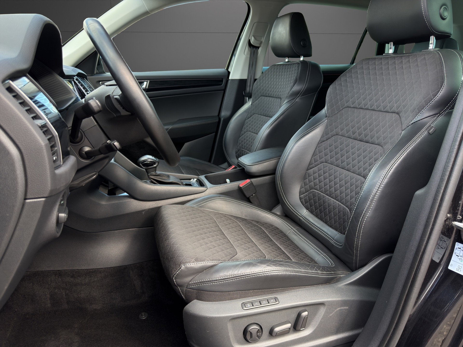 SKODA Kodiaq 2.0 TSI 4x4 Style-image-10