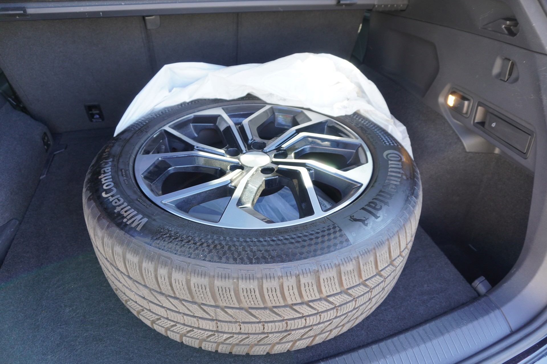 VW Tiguan Allspace 2.0 TDI SCR Highline 4Motion DSG R-LINE!!!-image-18
