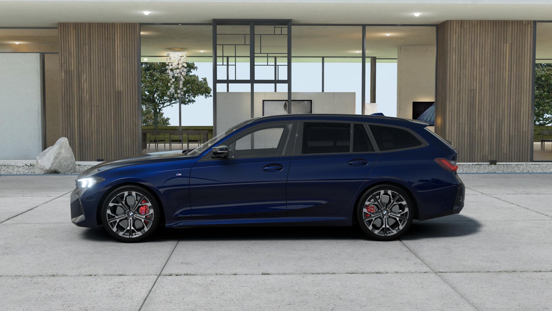 BMW M340i xDrive Touring-showroom-element-1
