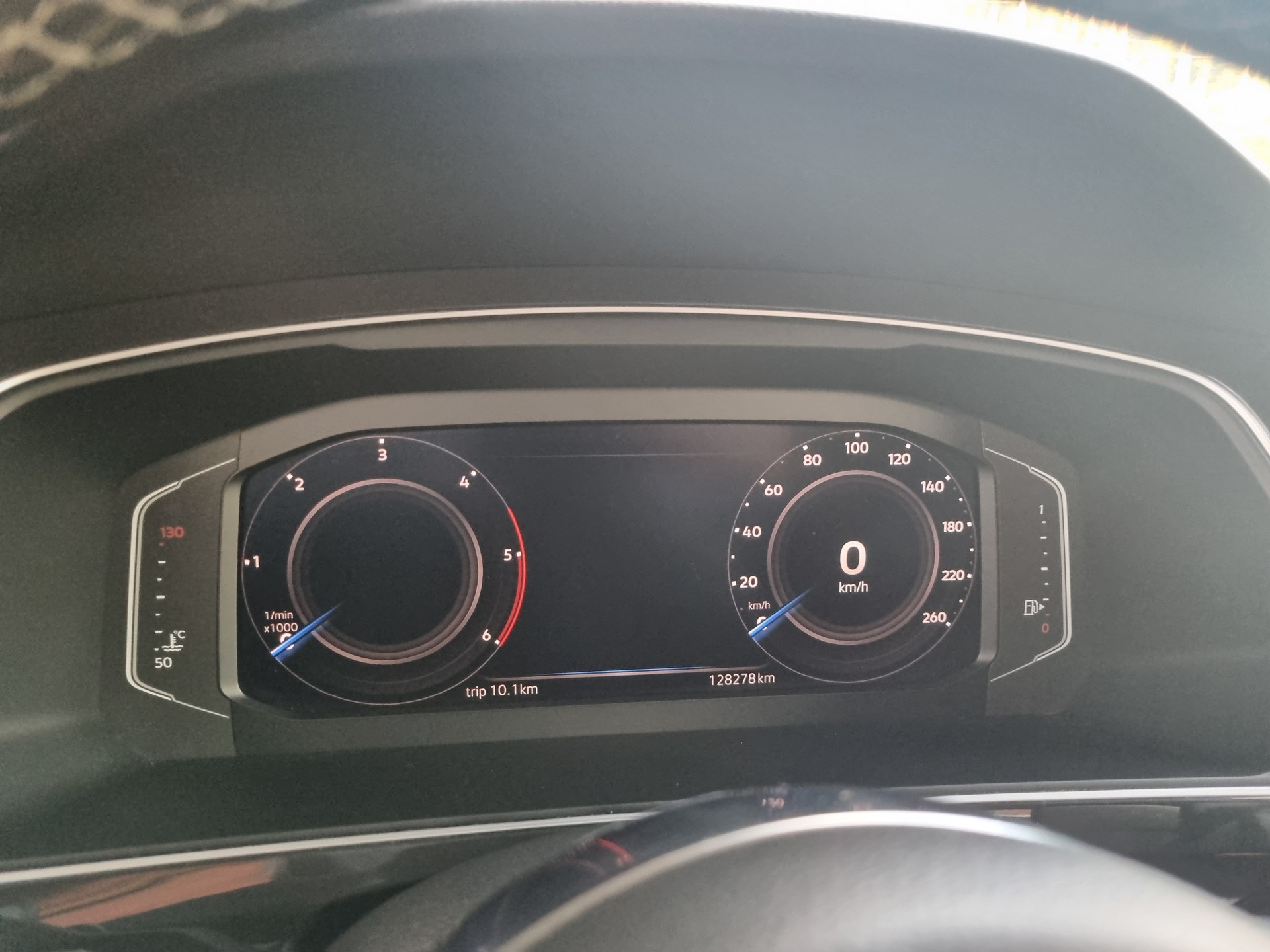 VW Tiguan 2.0 TDI SCR Highline 4Motion DSG-image-11