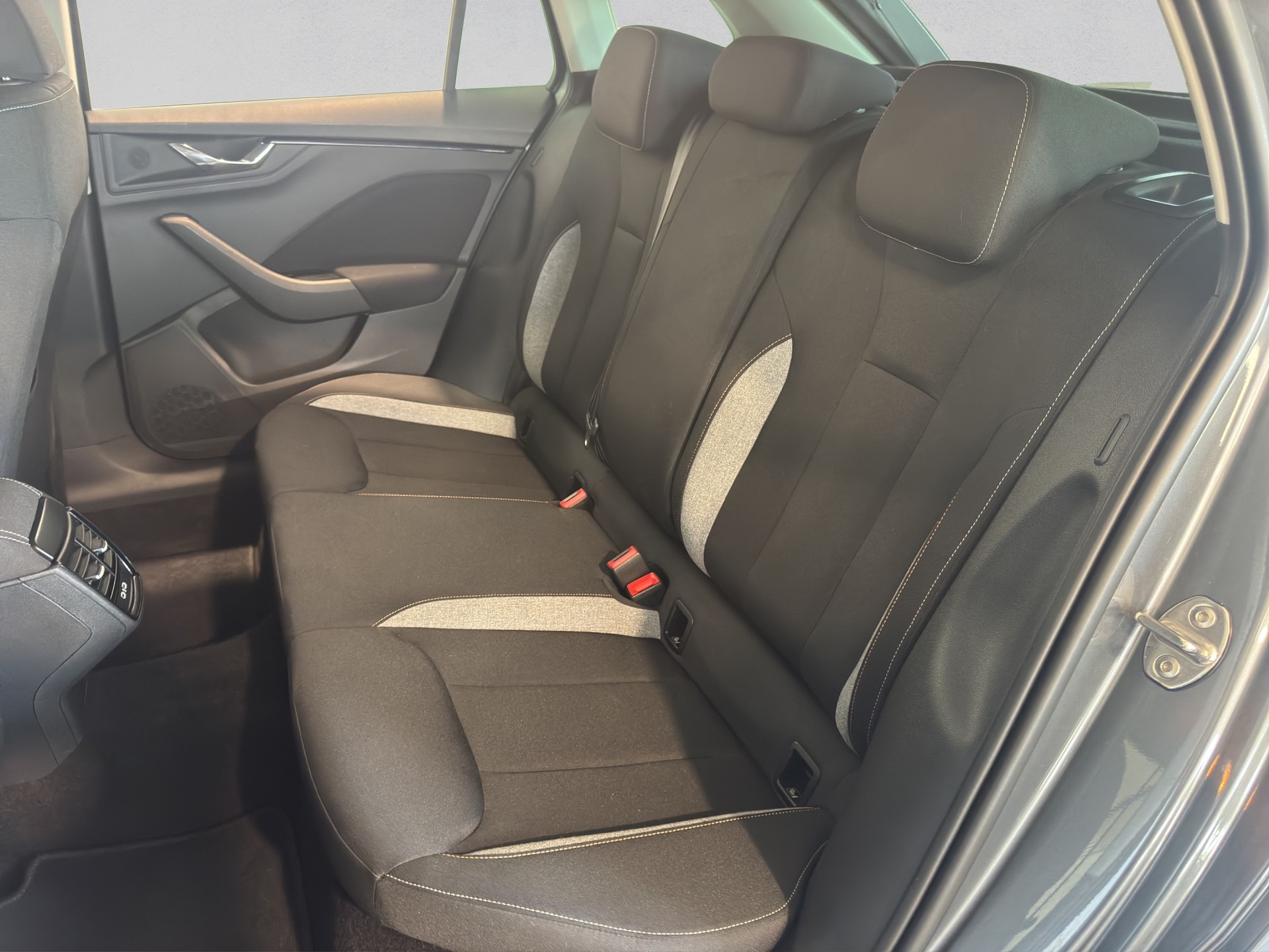 SKODA Scala 1.0 TSI Selection DSG-image-12