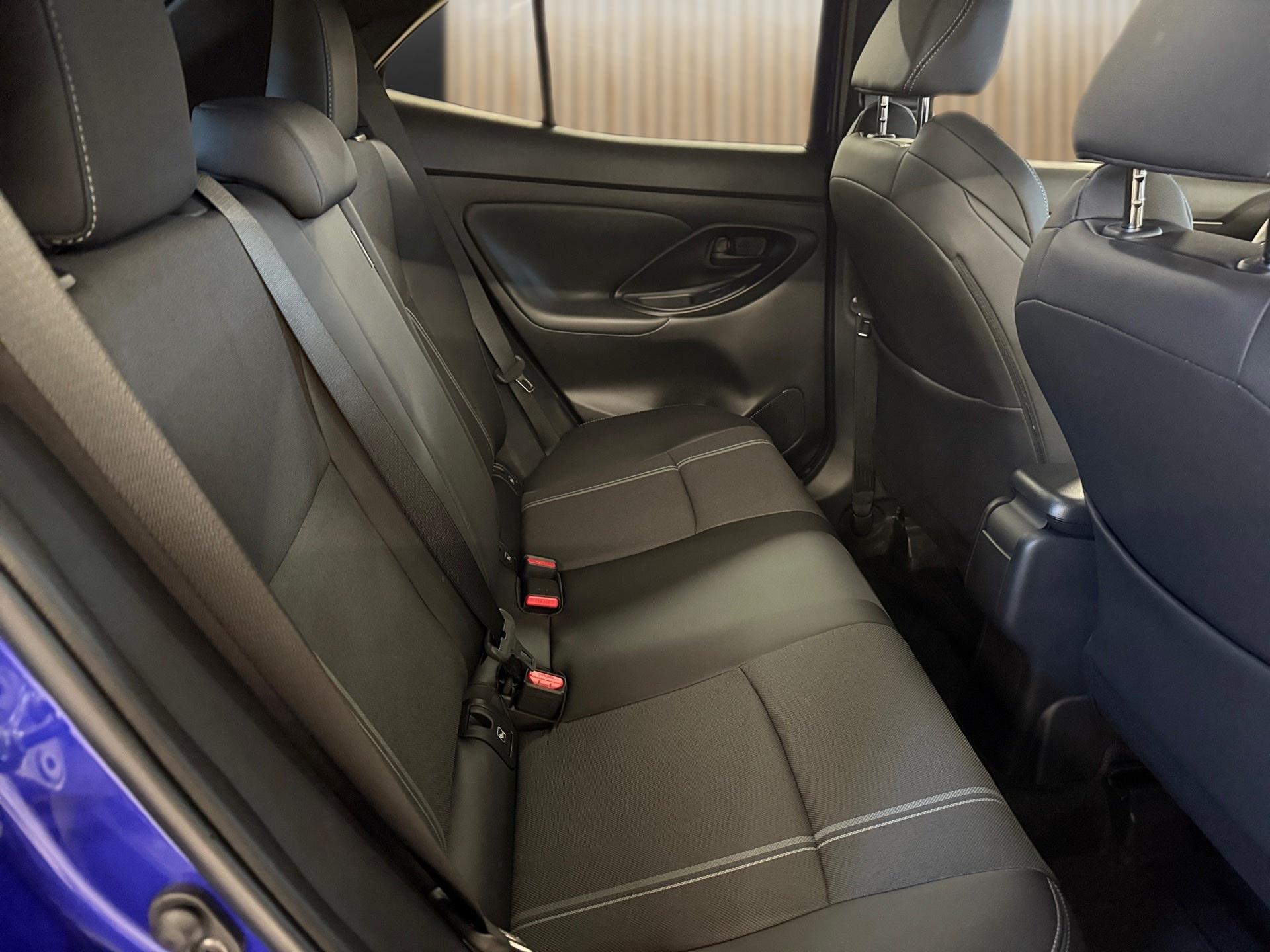TOYOTA Yaris Cross 1.5 Premium AWDi e-CVT-image-13