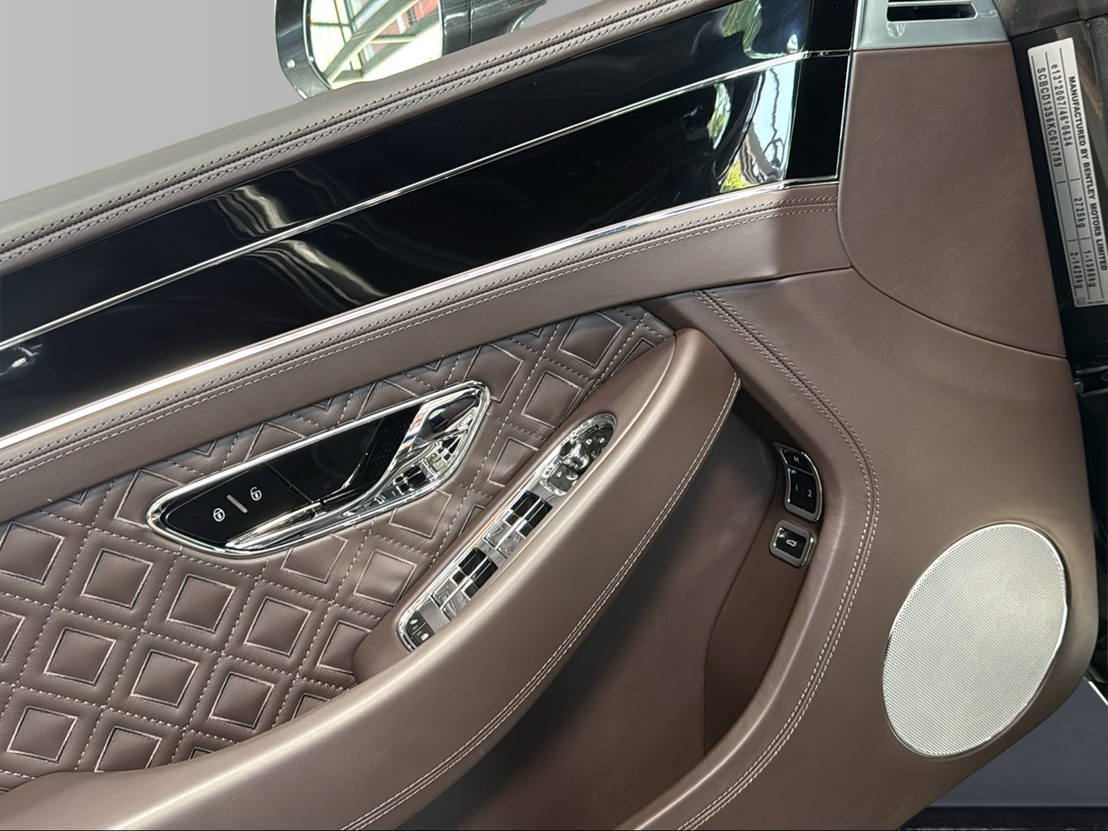 BENTLEY Continental GT 6.0 W12-image-12