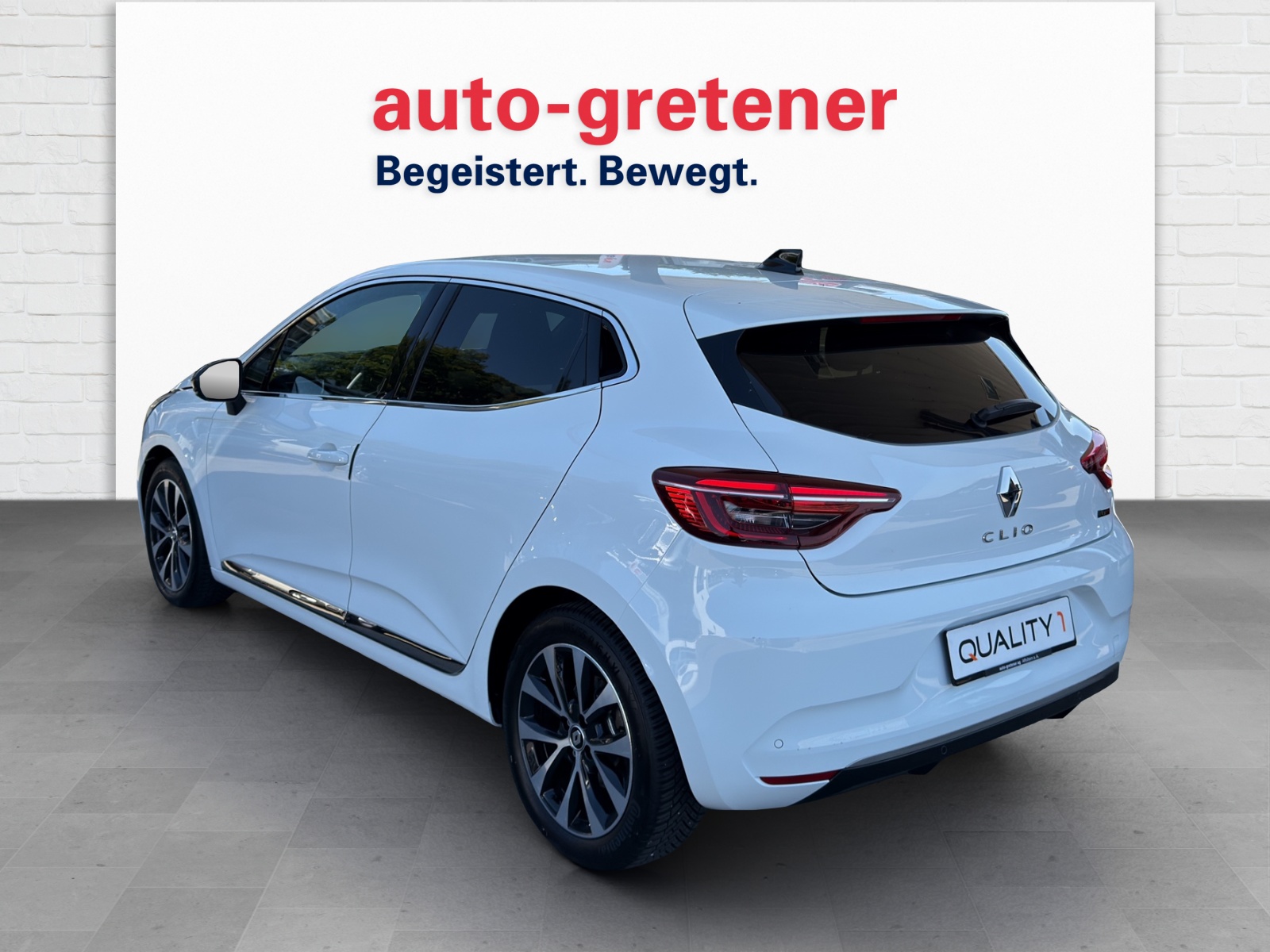 RENAULT Clio 1.6 E-Tech Techno-showroom-element-1