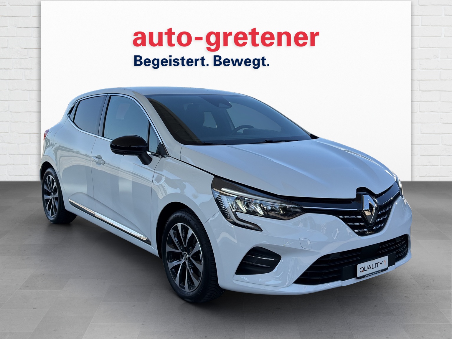 RENAULT Clio 1.6 E-Tech Techno-showroom-element-3