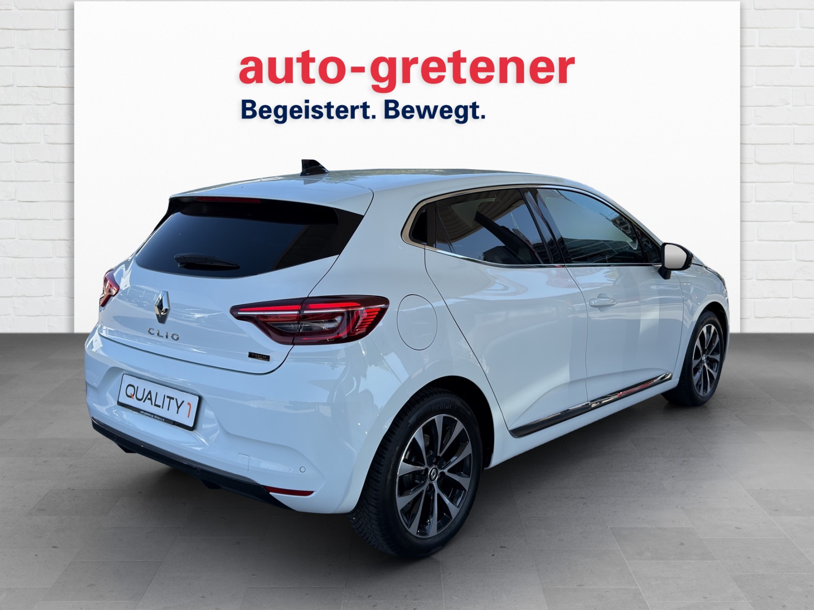 RENAULT Clio 1.6 E-Tech Techno-showroom-element-2
