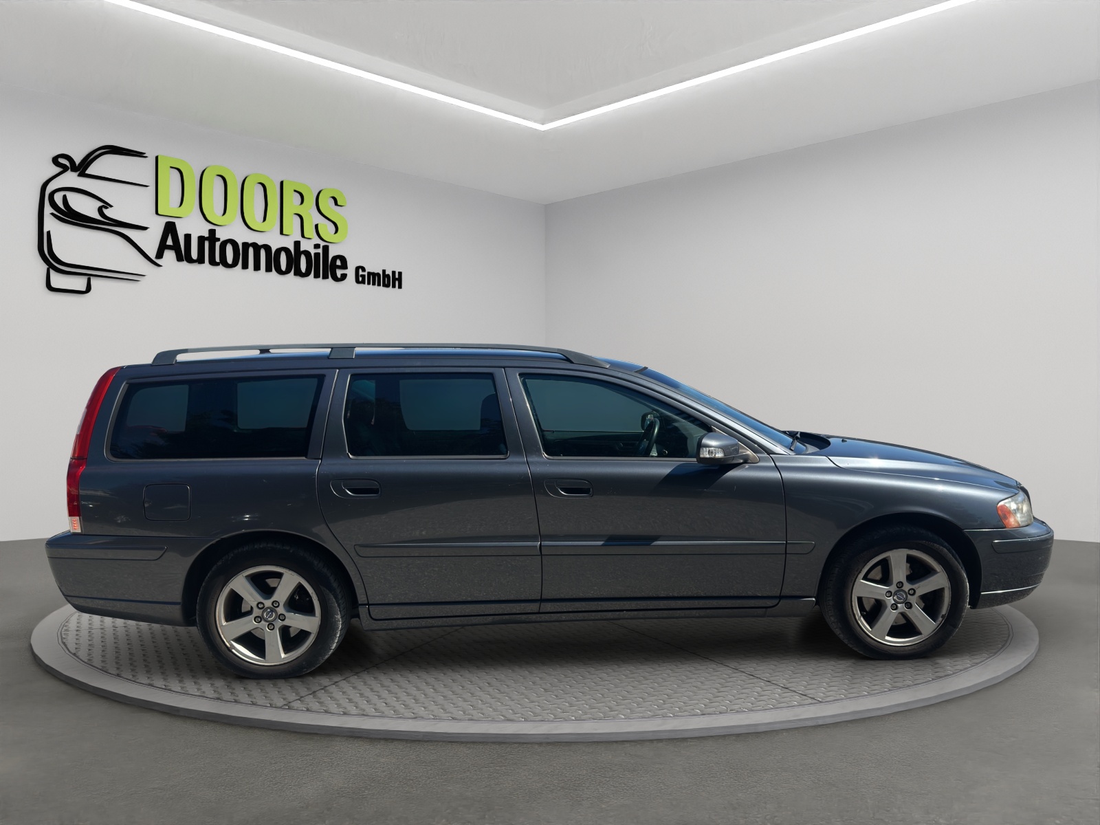 VOLVO V70 2.4 Summum-image-6