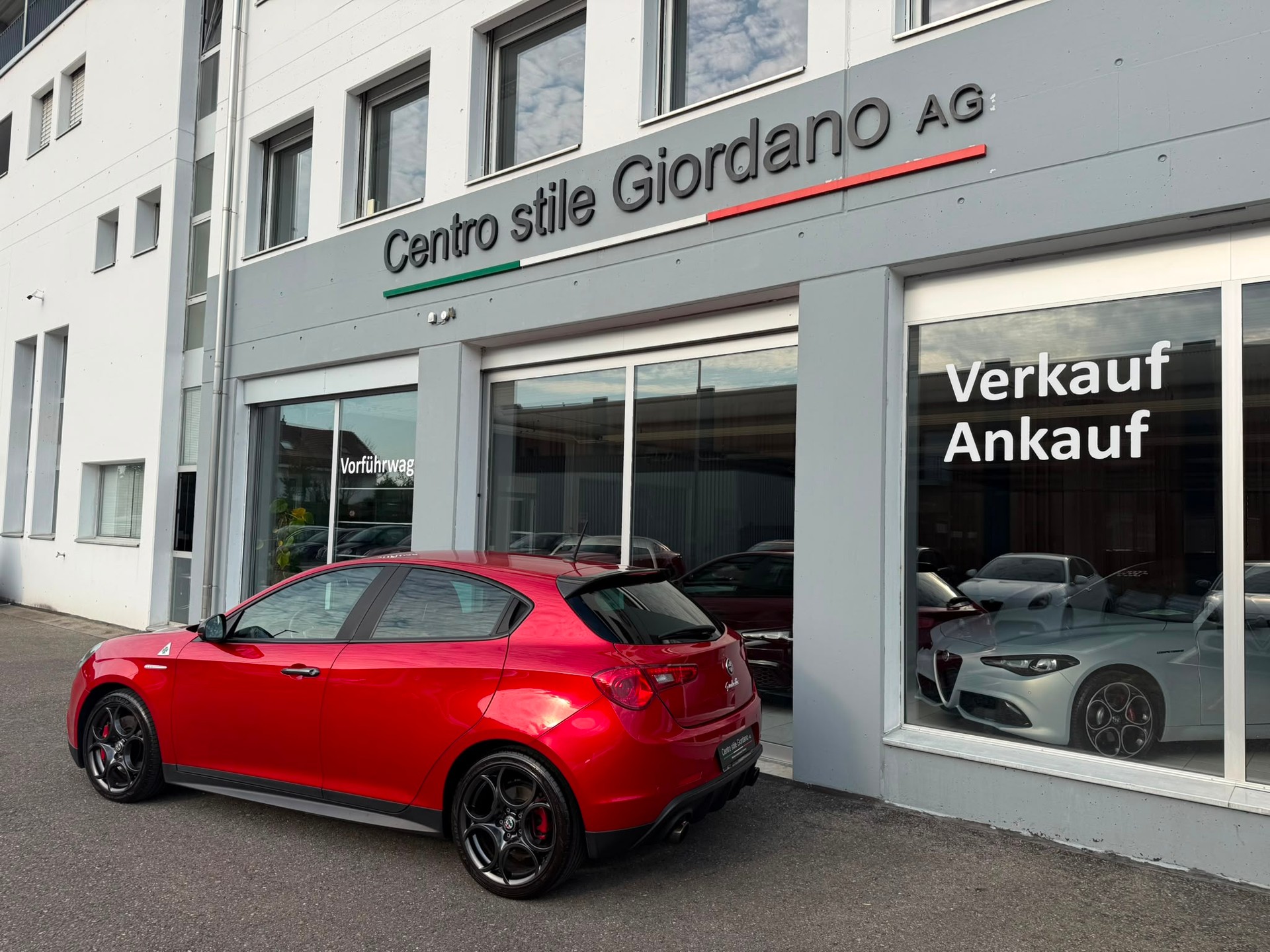ALFA ROMEO Giulietta 1750 TBi Quadrifoglio Verde TCT-showroom-element-2