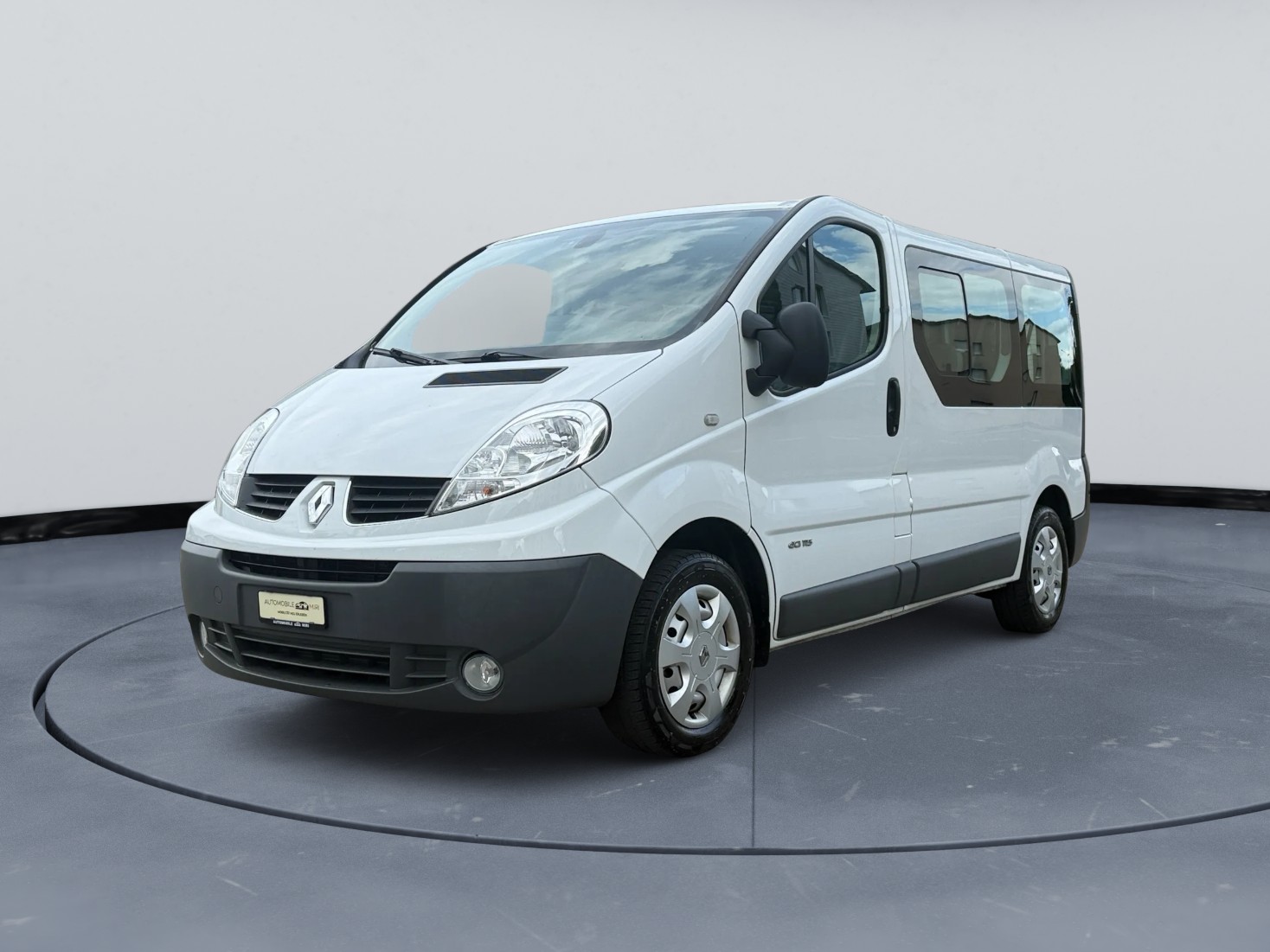 RENAULT Trafic 2.0 dCi Eco 8 Sitzer Grand Passenger Authentique A