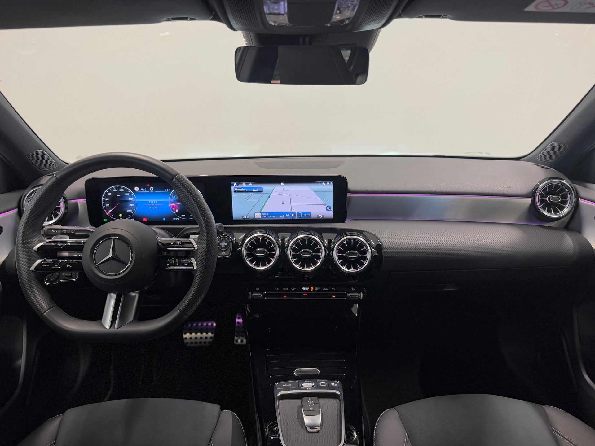 MERCEDES-BENZ A 200 Night Star 7G-DCT-image-8