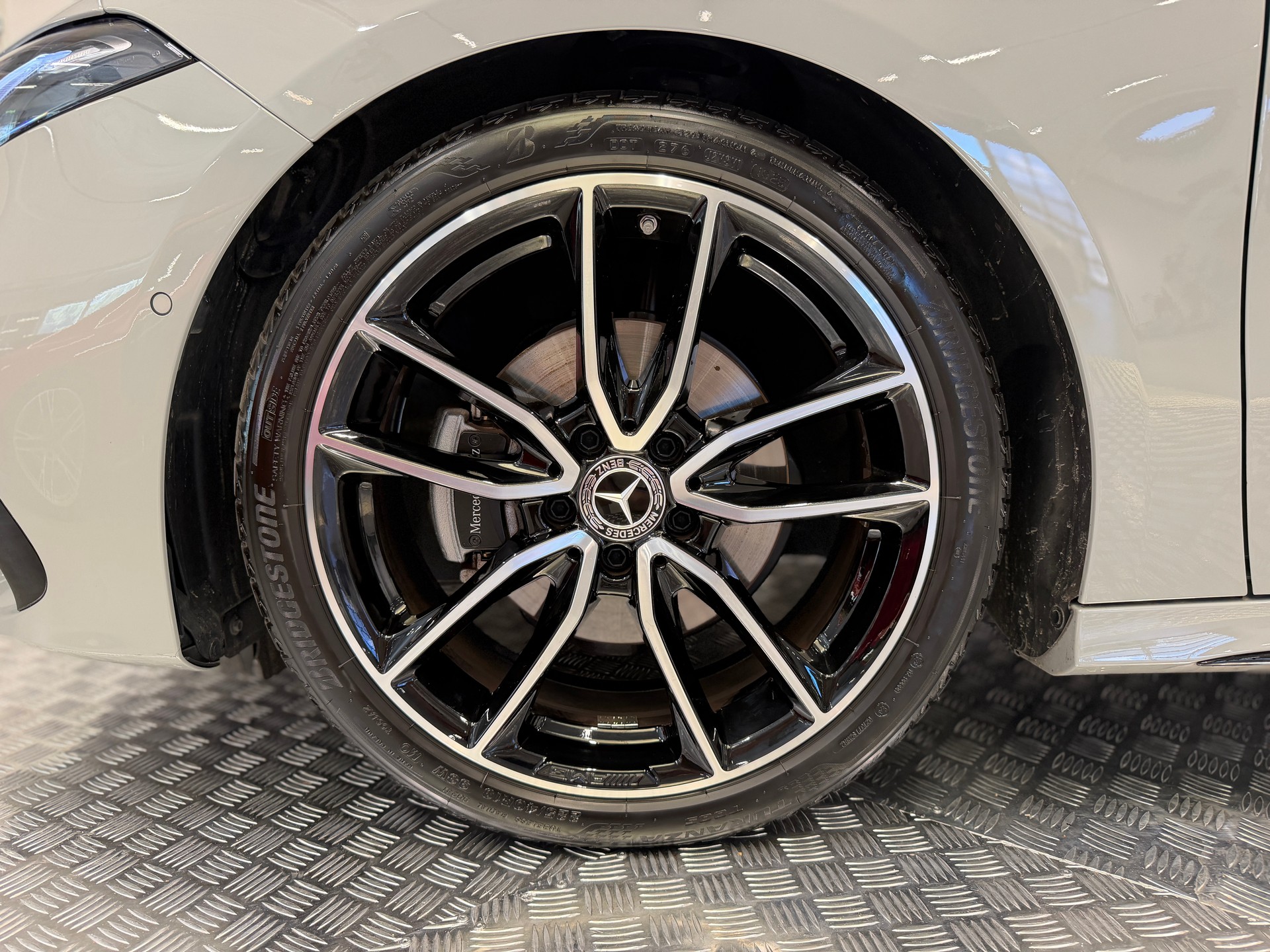 MERCEDES-BENZ A 200 Night Star 7G-DCT-image-19