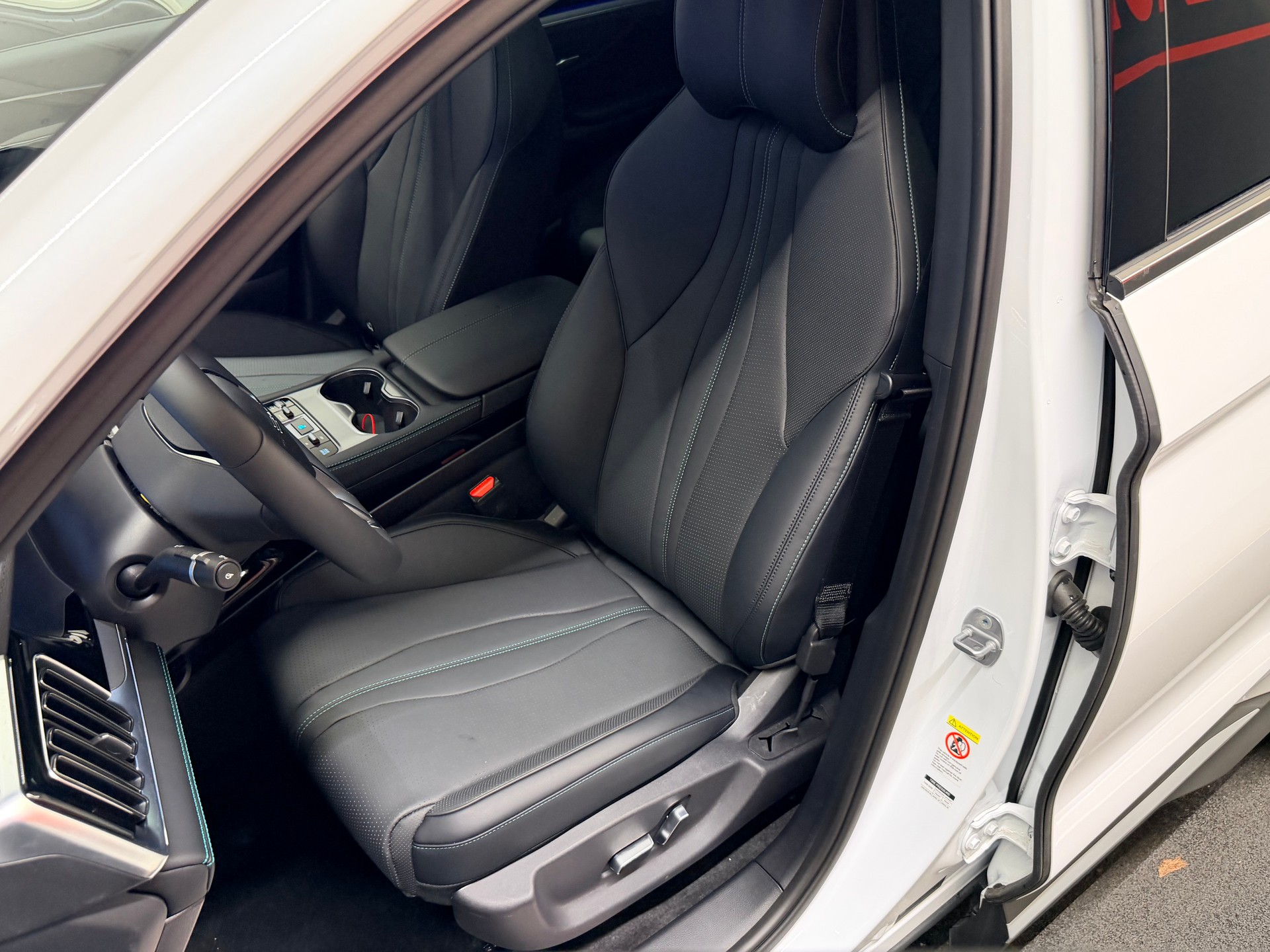 BYD Seal U DM-i Design AWD-image-15