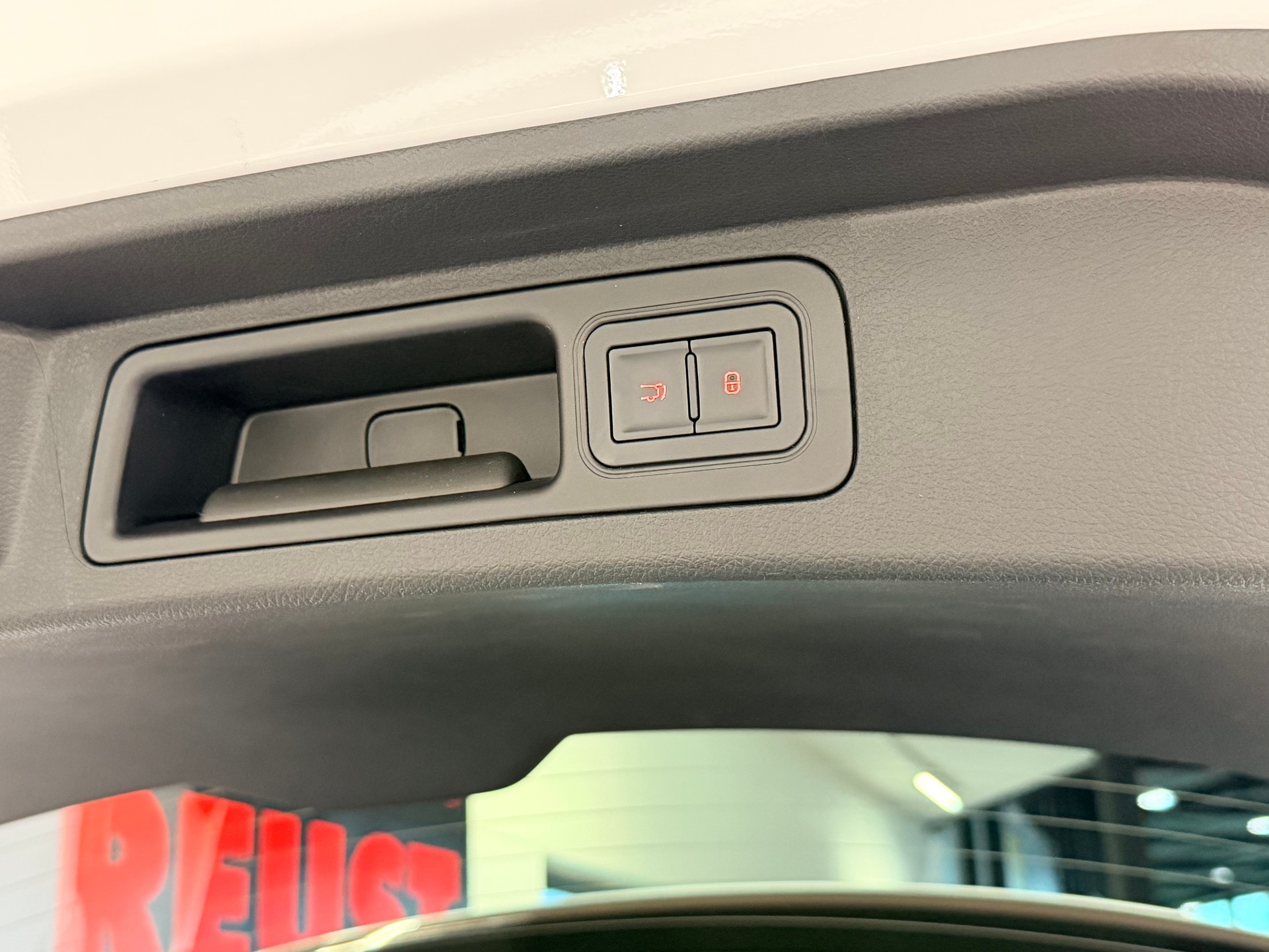BYD Seal U DM-i Design AWD-image-10