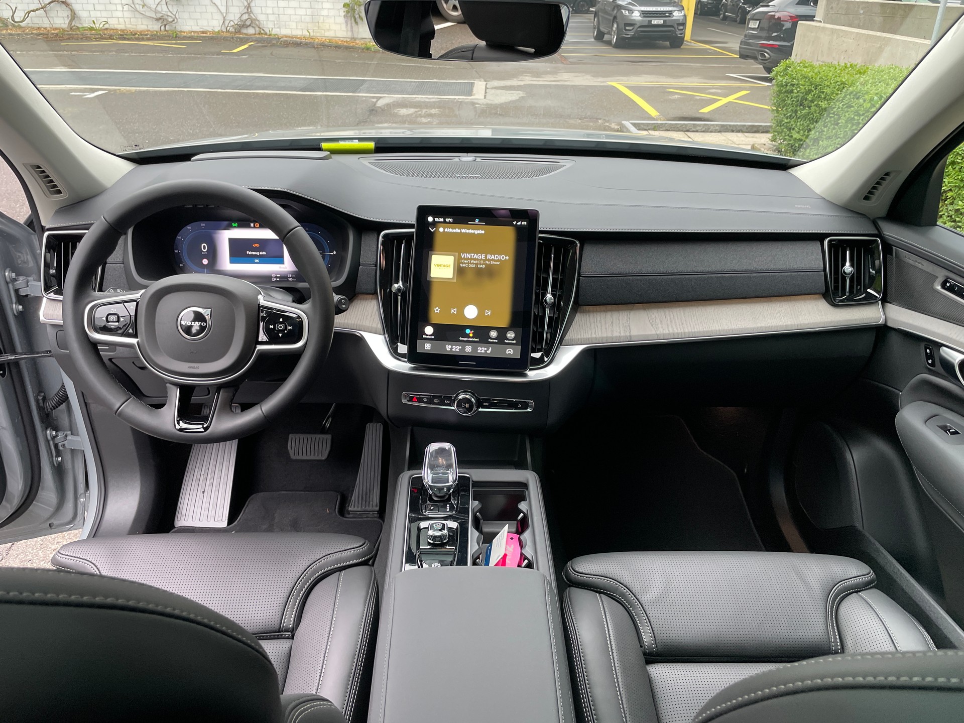 VOLVO XC90 T8 eAWD PluginHybrid Ultra Dark Geartronic Polestar Performance-image-16