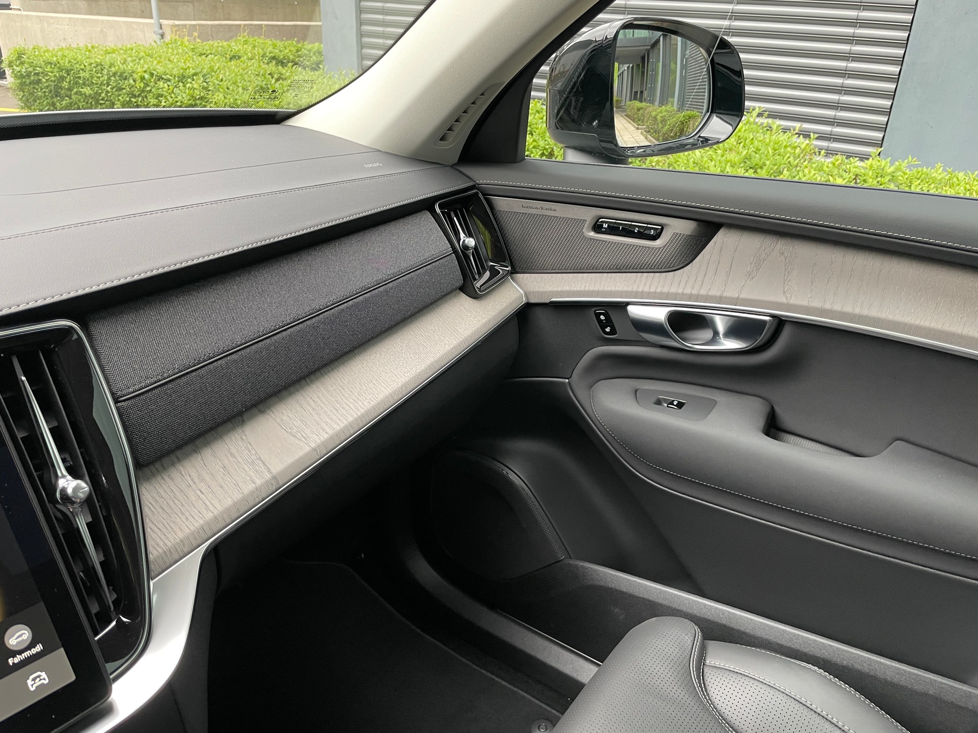 VOLVO XC90 T8 eAWD PluginHybrid Ultra Dark Geartronic Polestar Performance-image-21