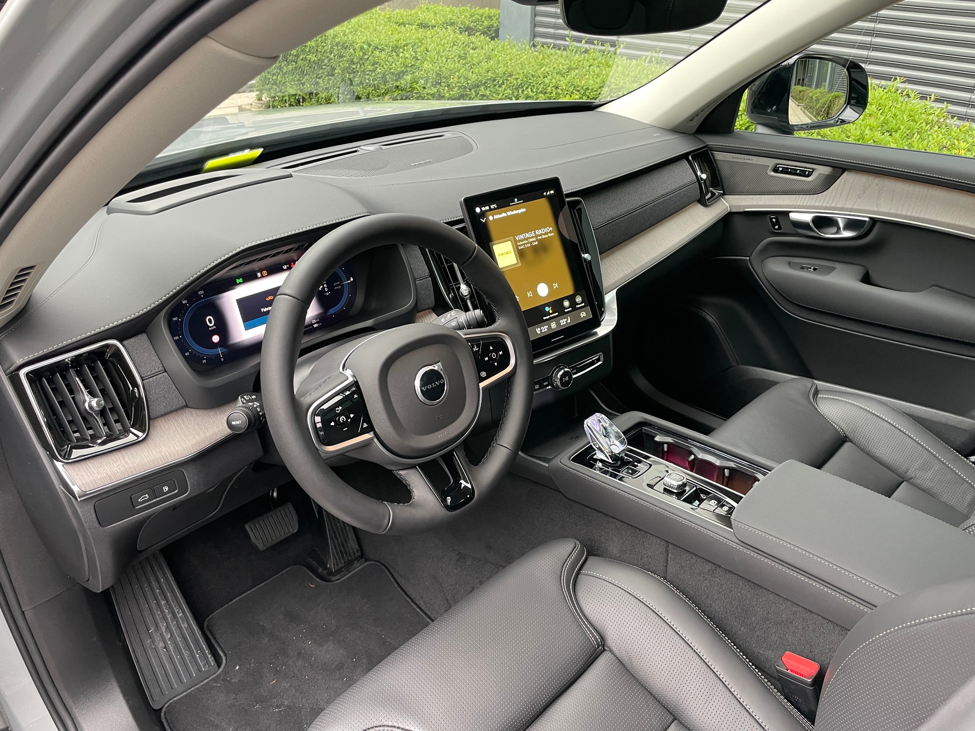 VOLVO XC90 T8 eAWD PluginHybrid Ultra Dark Geartronic Polestar Performance-image-7