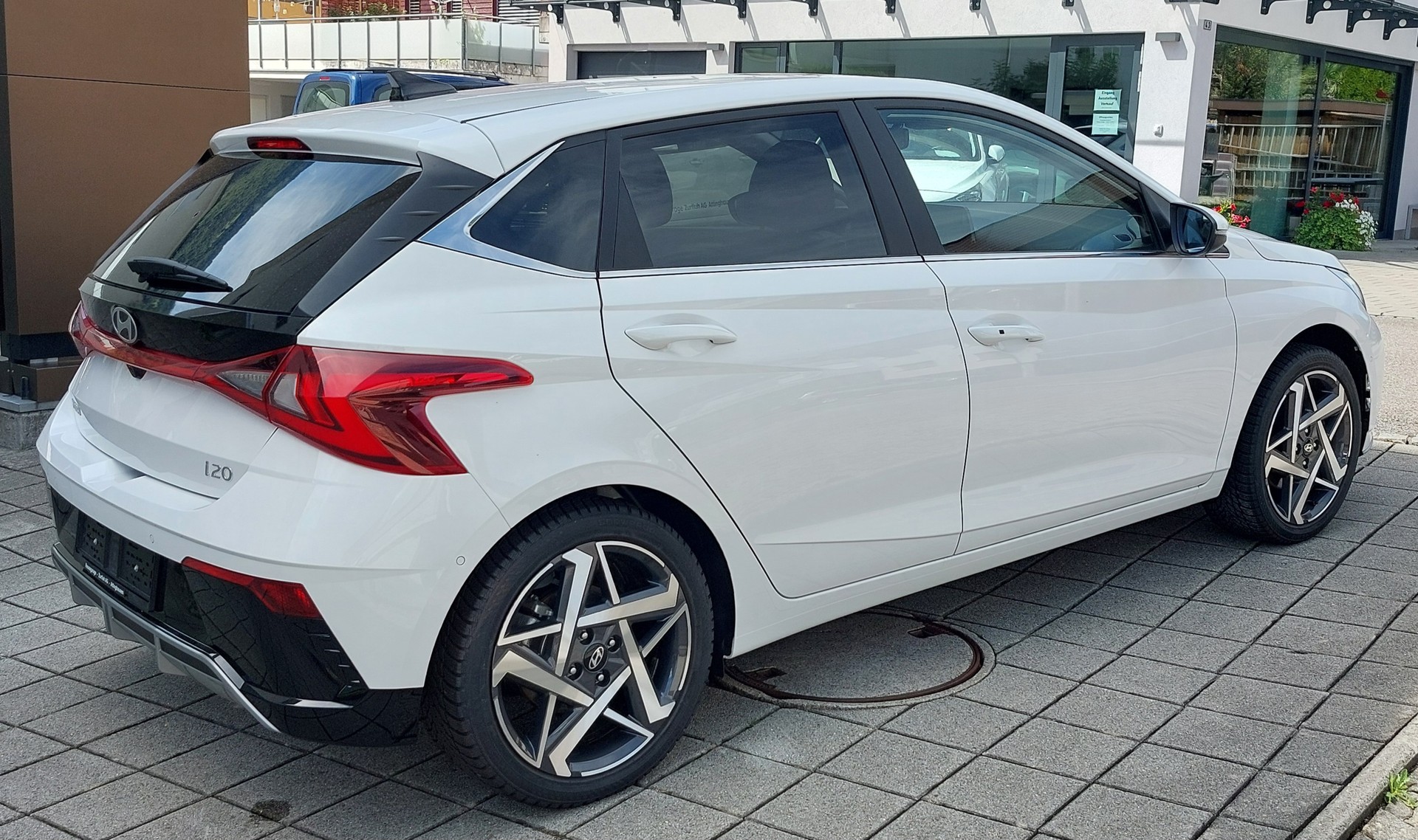 HYUNDAI i20 1.0 T-GDi Vertex DCT-showroom-element-3