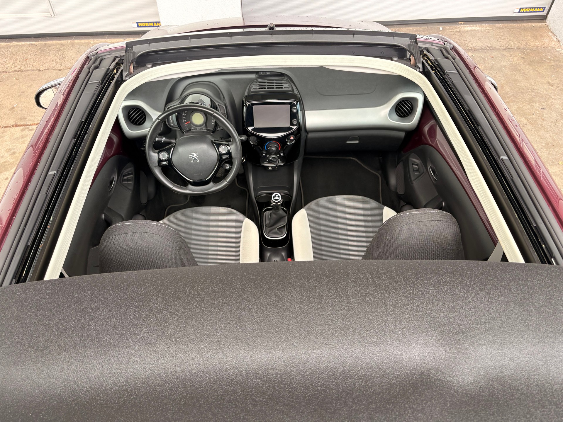 PEUGEOT 108 1.2 VTi Allure Top-image-9