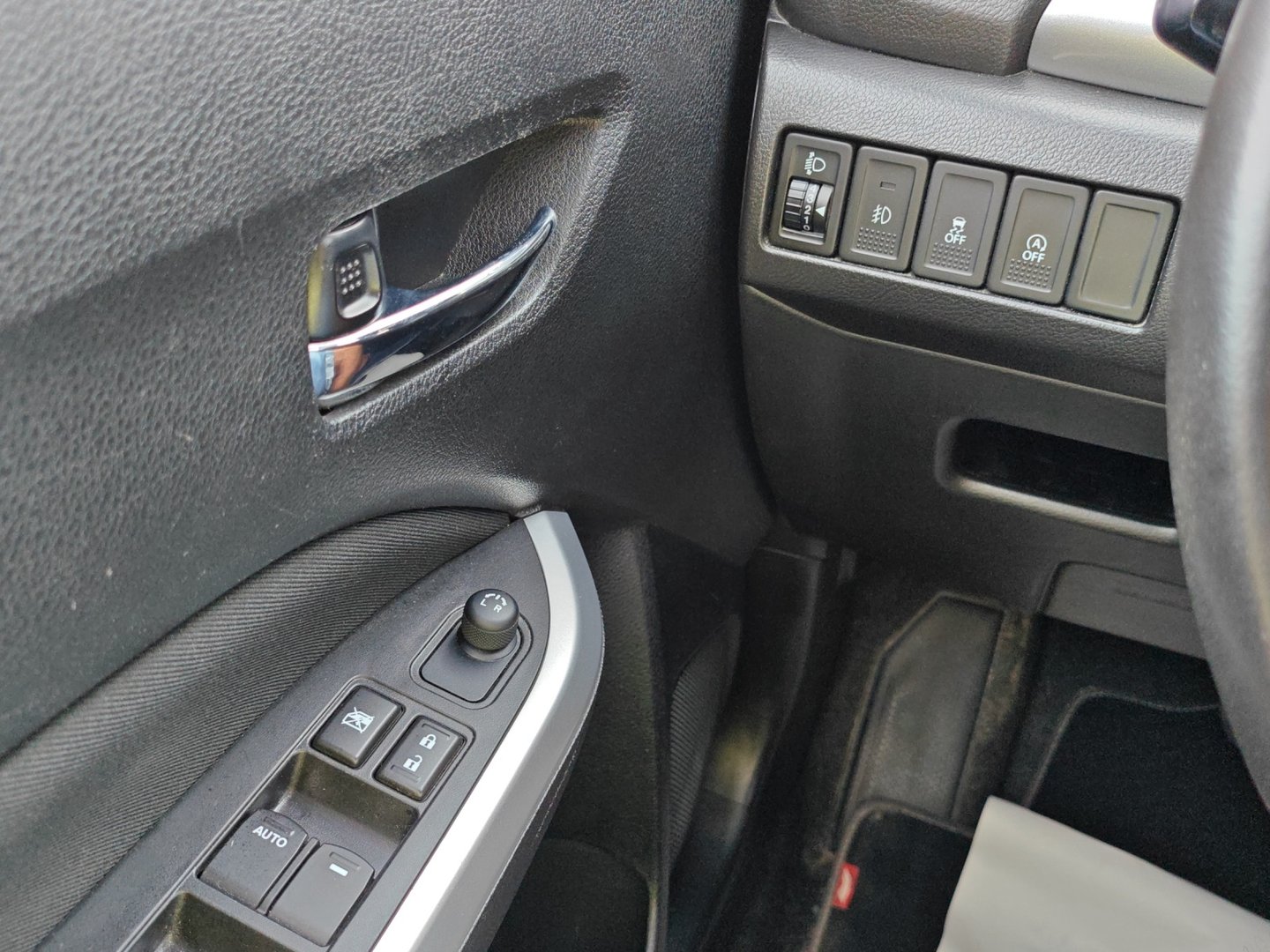 SUZUKI Vitara 1.6 Compact Top Automatic – Attelage, jantes 17", DAB+ [Expertisé + Garantie 12 mois]-image-20