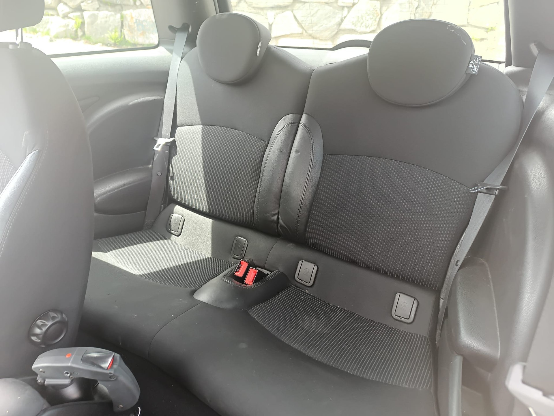 MINI 1.6i Cooper-image-5
