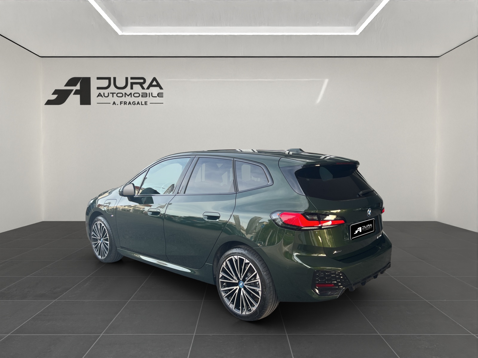 BMW 230e xDrive Active Tourer M Sport-image-4