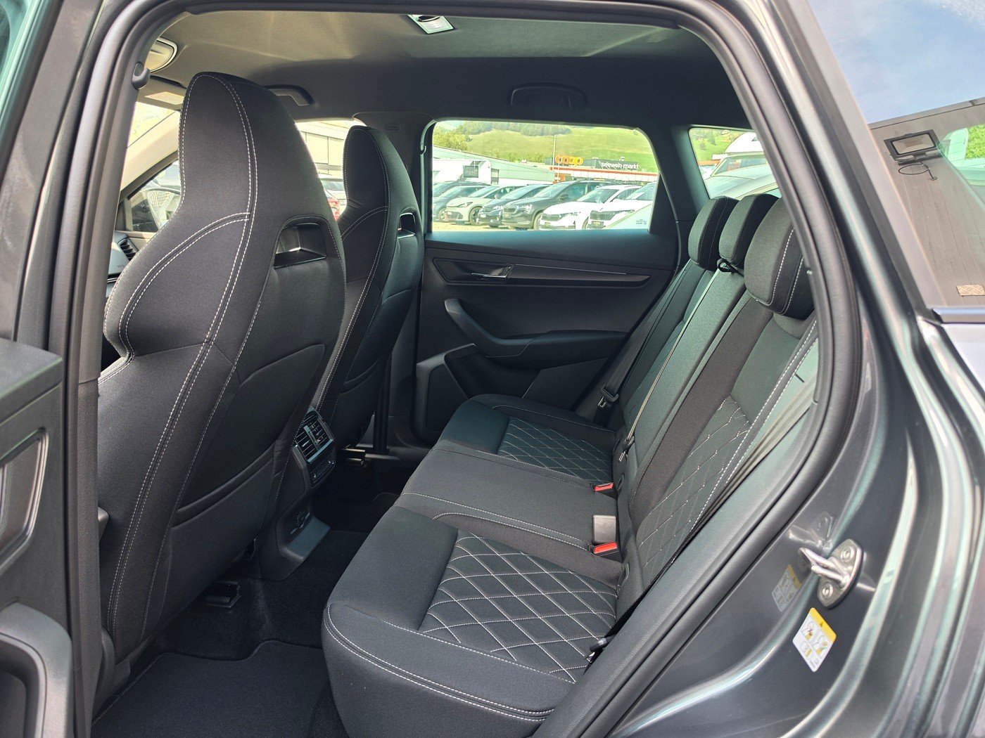 SKODA Karoq 2.0 TSI SportLine 4x4 DSG-image-8