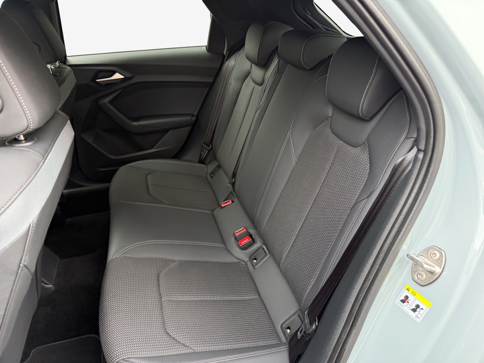 AUDI A1 allstreet 30 TFSI Attraction S-tronic-image-11