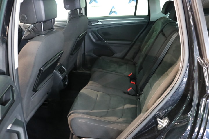 VW Tiguan 2.0 TDI SCR Highline 4Motion-image-21