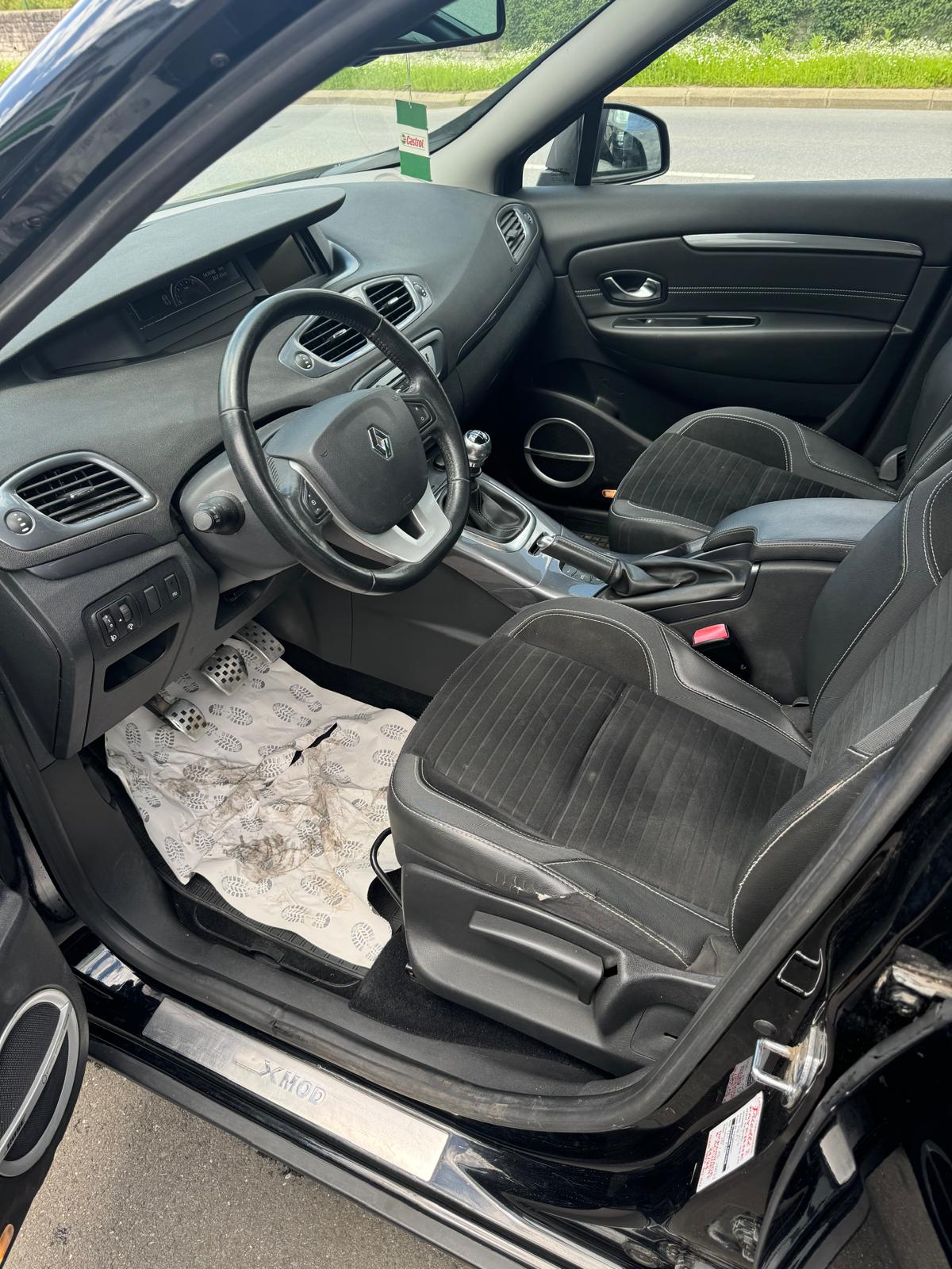 RENAULT Scénic Xmod 1.2 16V Turbo Bose Edition-image-7