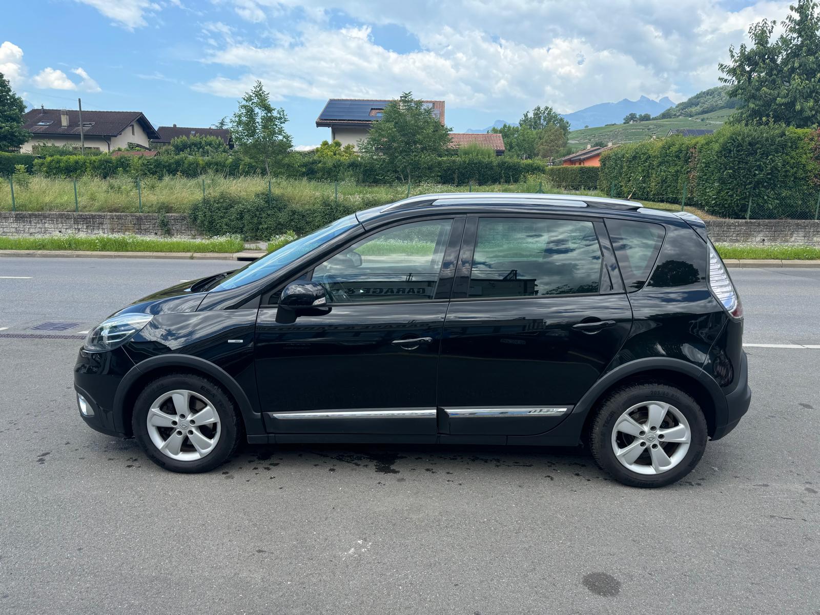 RENAULT Scénic Xmod 1.2 16V Turbo Bose Edition-image-6