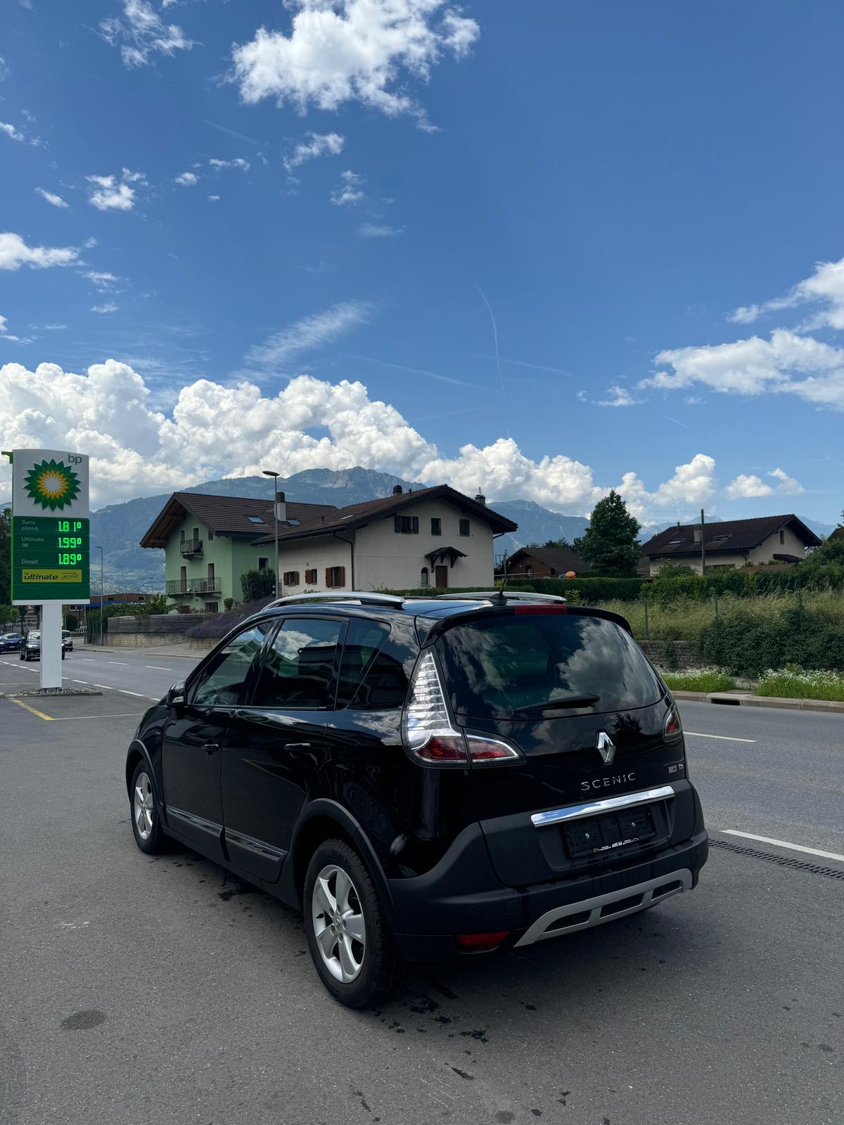 RENAULT Scénic Xmod 1.2 16V Turbo Bose Edition-image-2