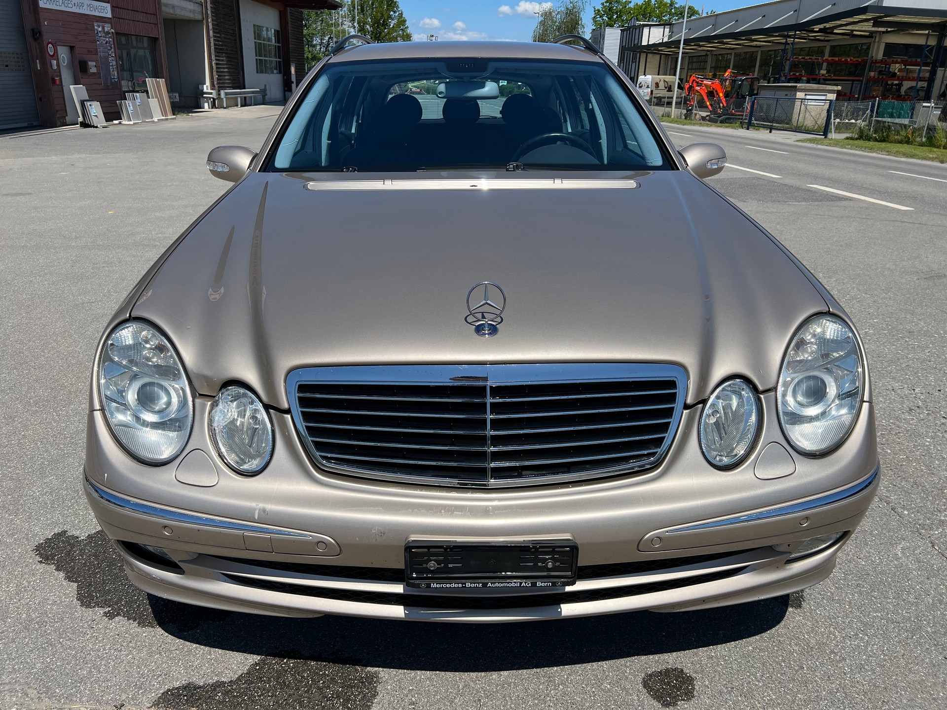 MERCEDES-BENZ E 270 CDI Avantgarde-image-4