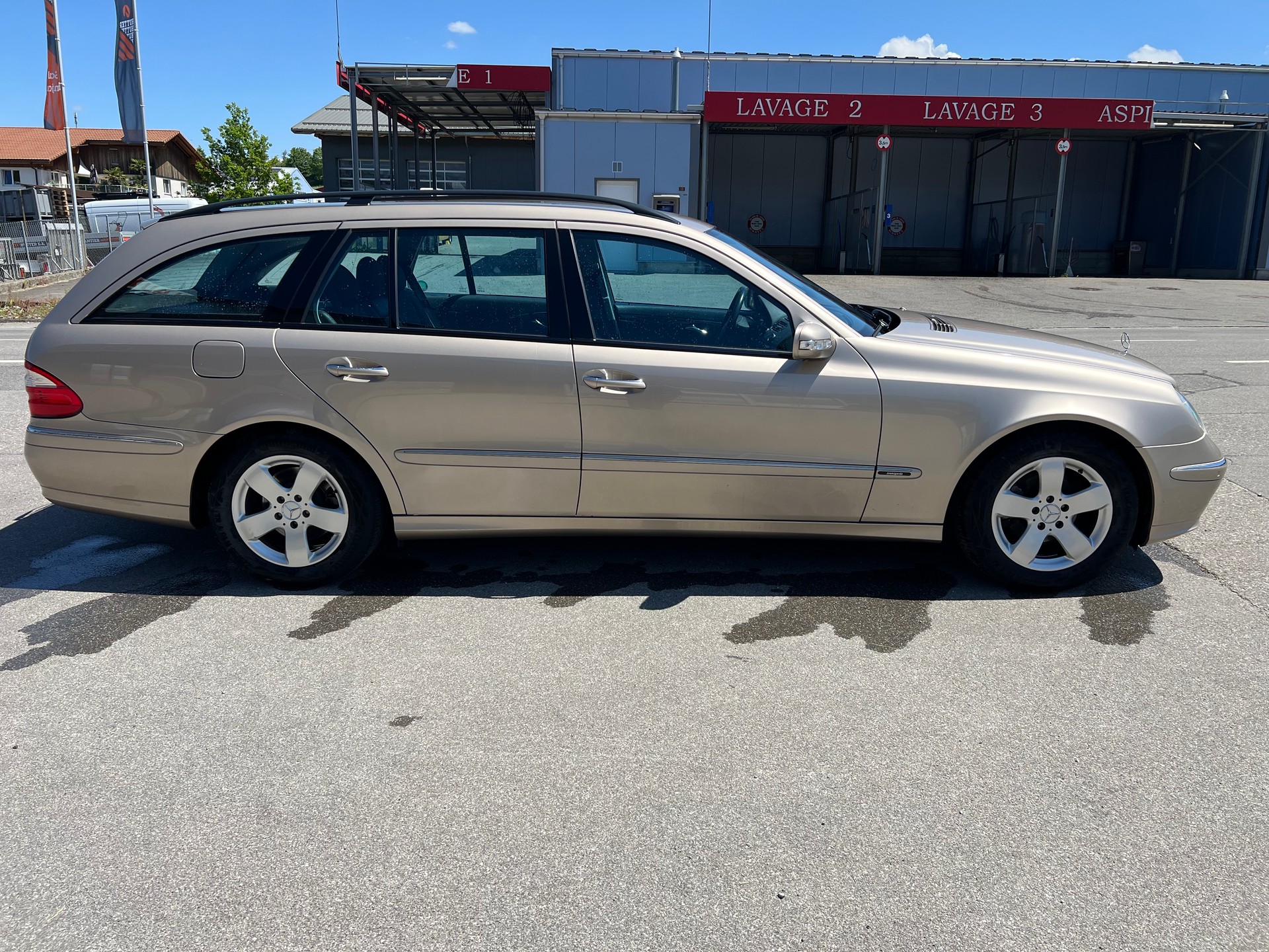 MERCEDES-BENZ E 270 CDI Avantgarde-image-7