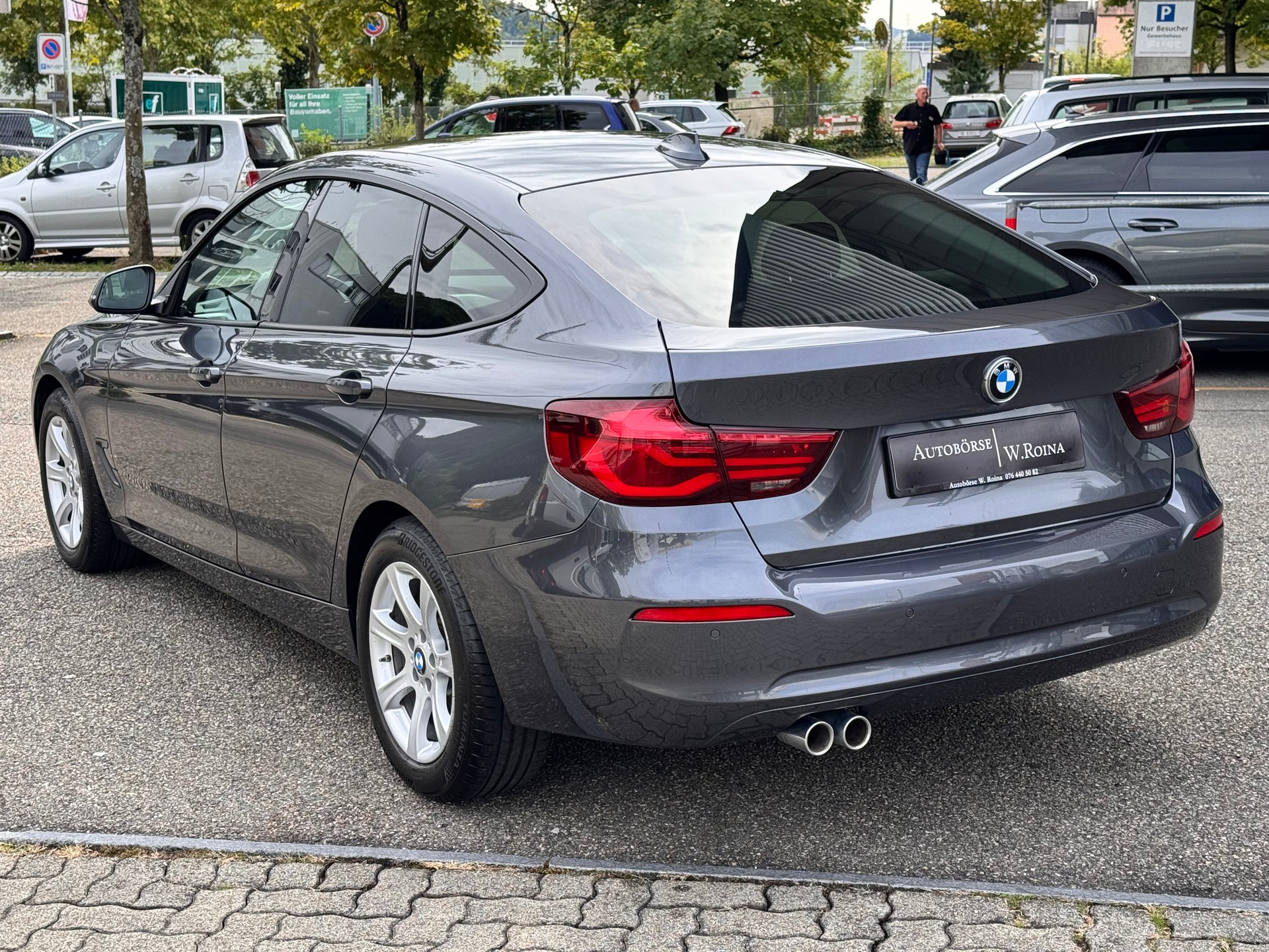 BMW 320i GT xDrive Steptronic-image-4