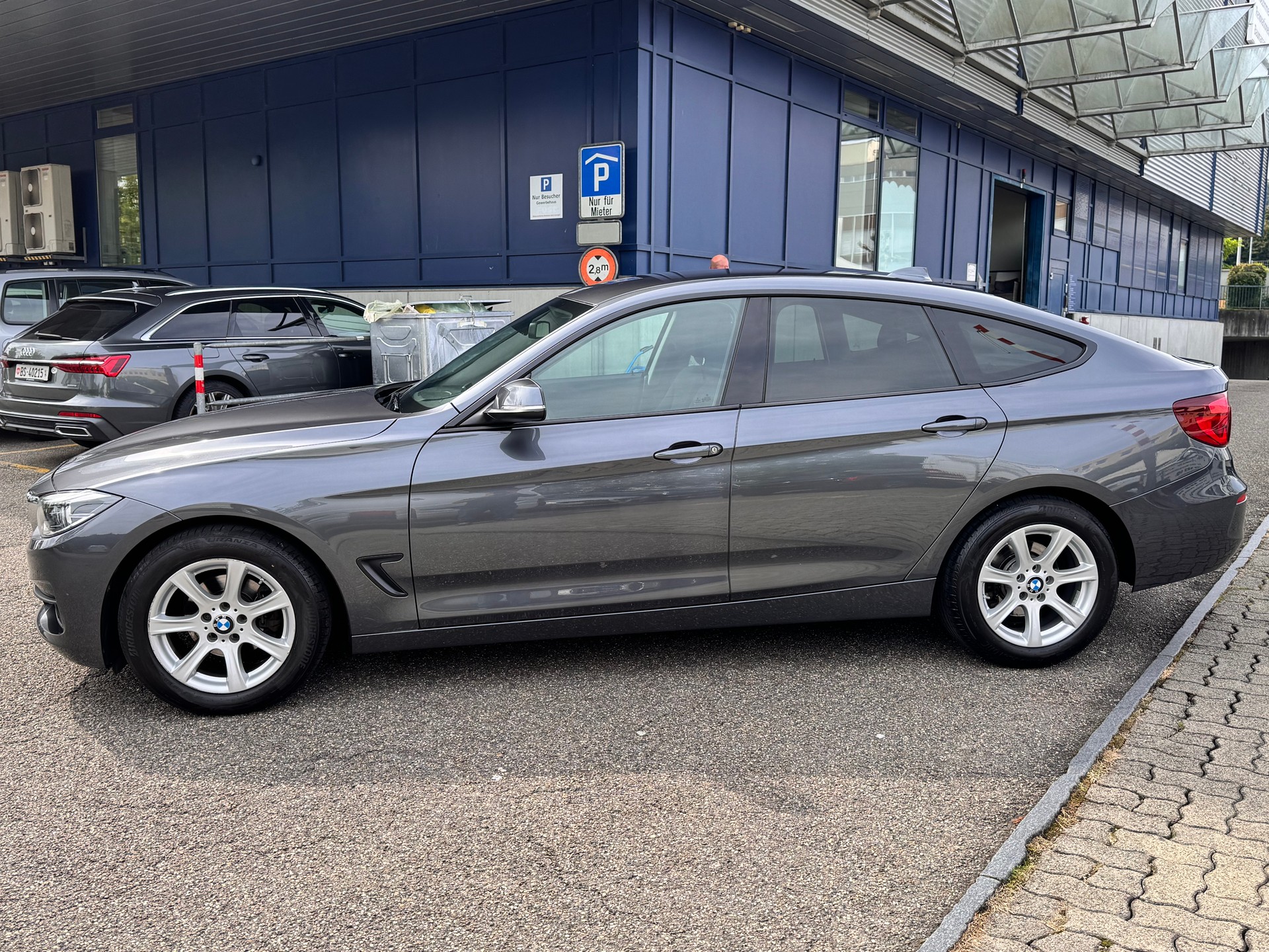 BMW 320i GT xDrive Steptronic-image-5