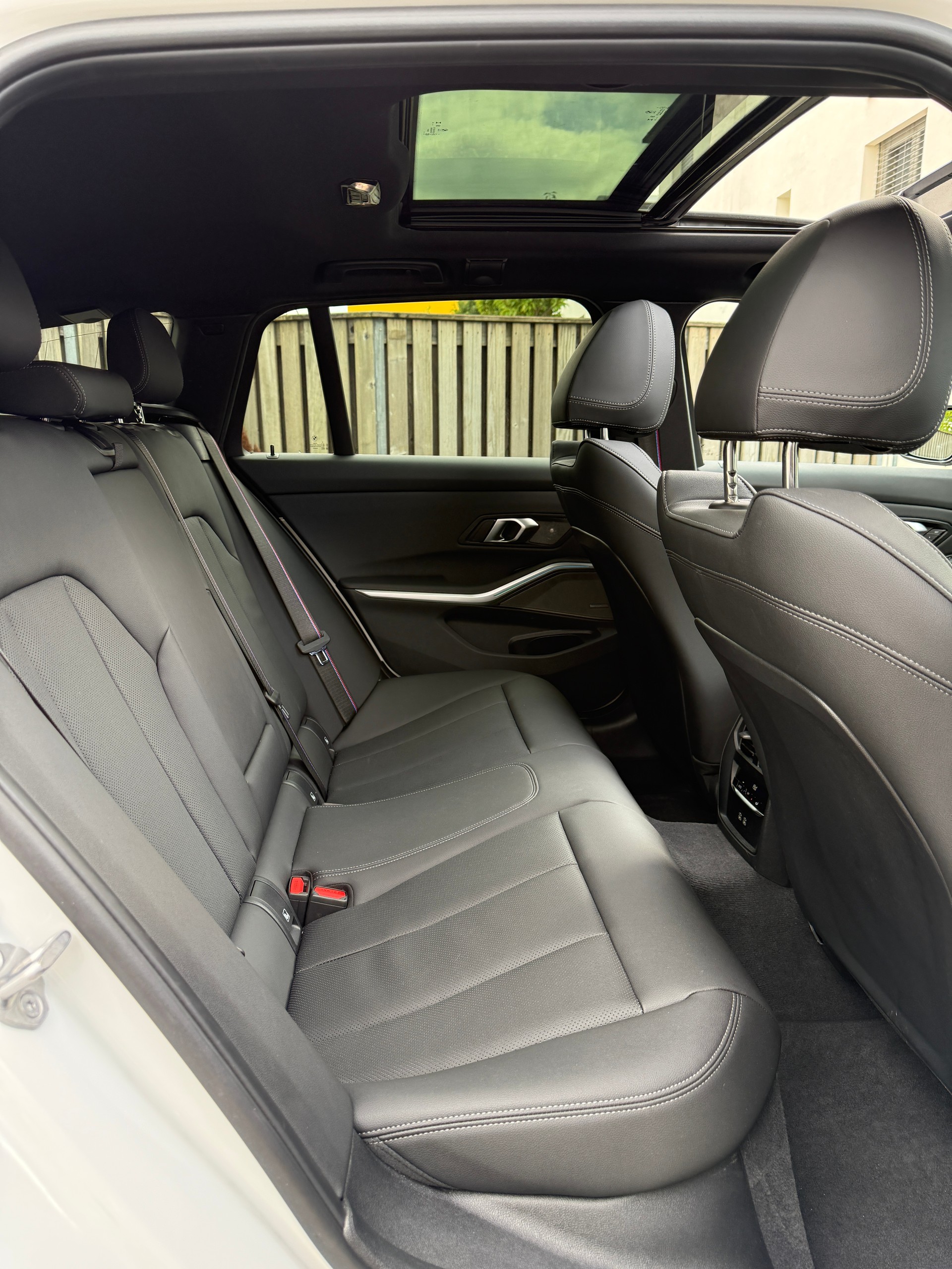 BMW M340i xDRIVE 48V TOURING STEPTRONIC M SPORT PRO*FACELIFT*EL. PANORAMA-GLASSCHIEBEDACH*EL. AHK*-image-29