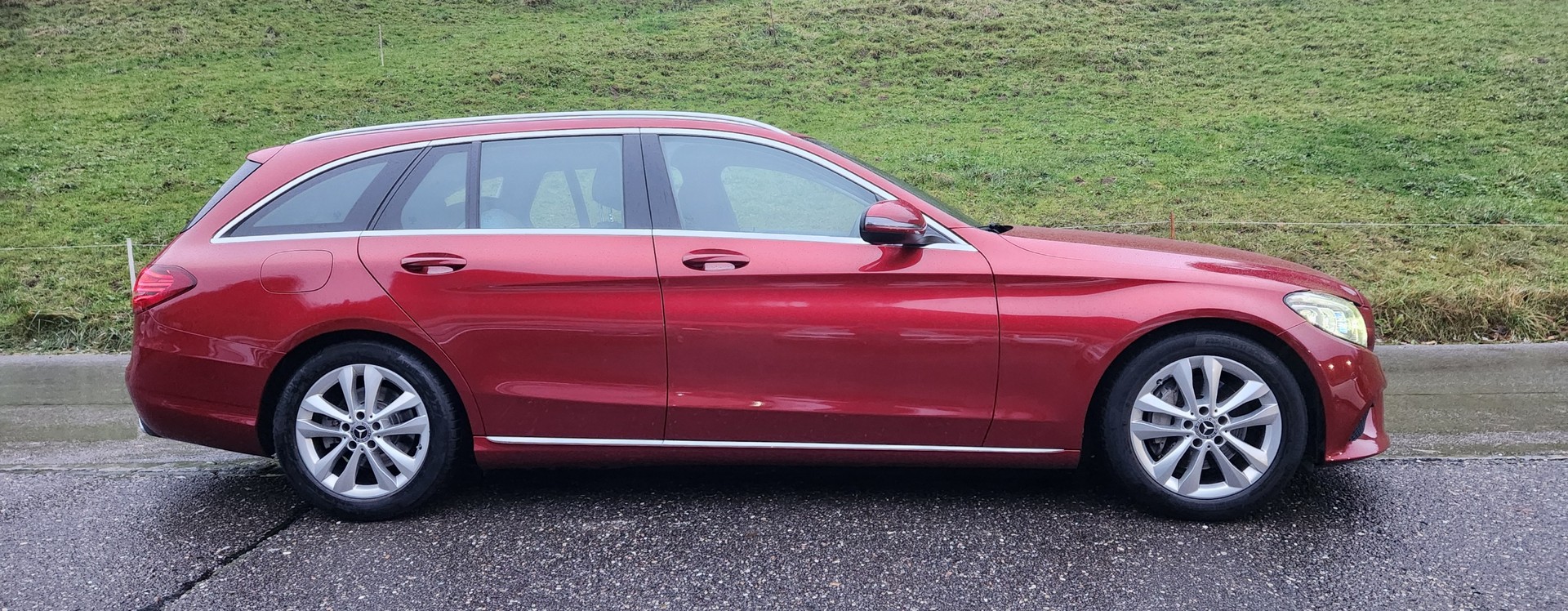 MERCEDES-BENZ C 300 d Avantgarde-image-2