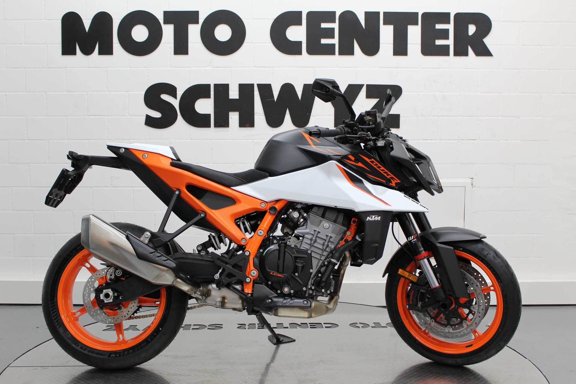 KTM 990 Duke R-image-0