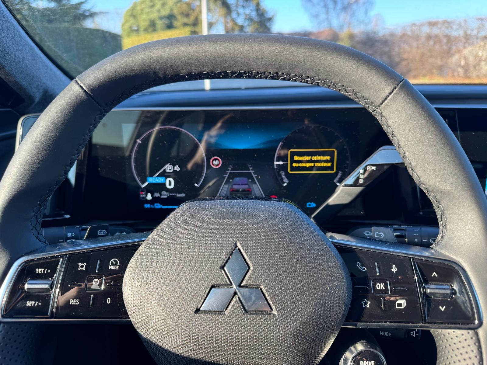 MITSUBISHI ECLIPSE CROSS-image-4