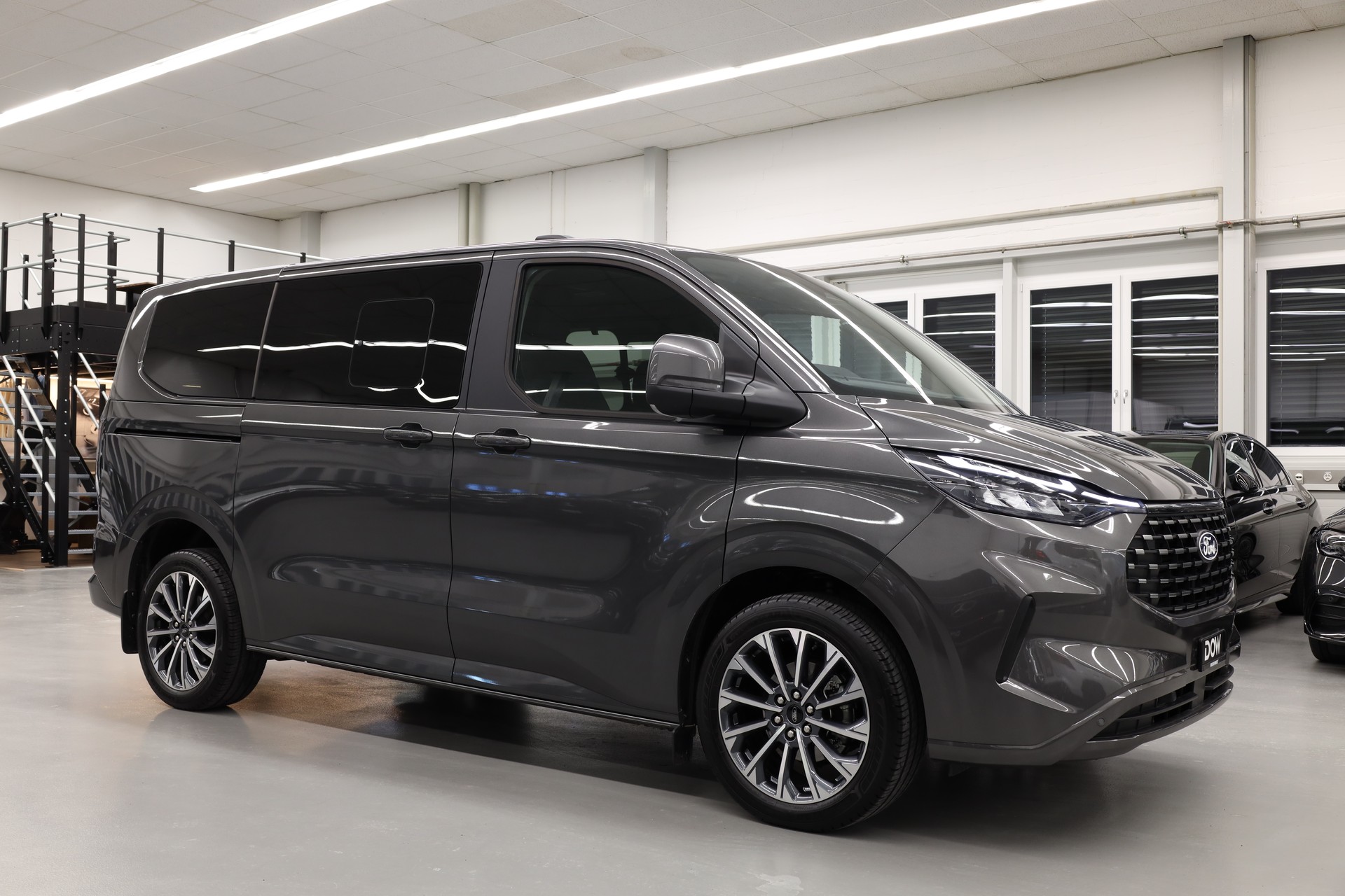 FORD Tourneo Custom 320 L1 2.0 TDCI 4x4 Titanium-image-1
