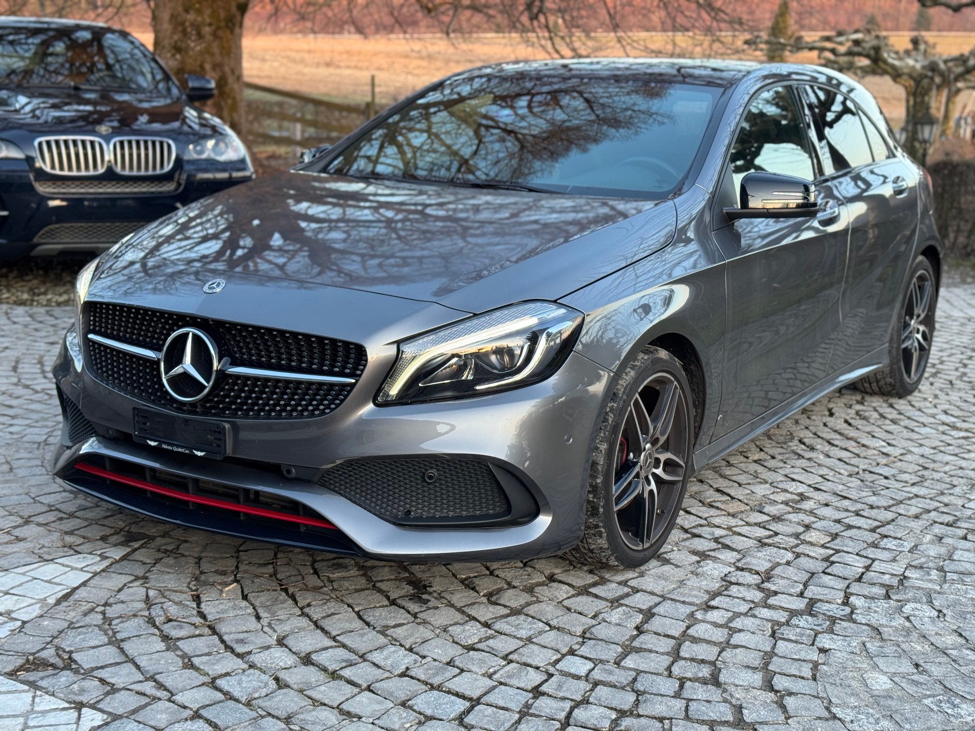 MERCEDES-BENZ A 200 AMG Line-image-2