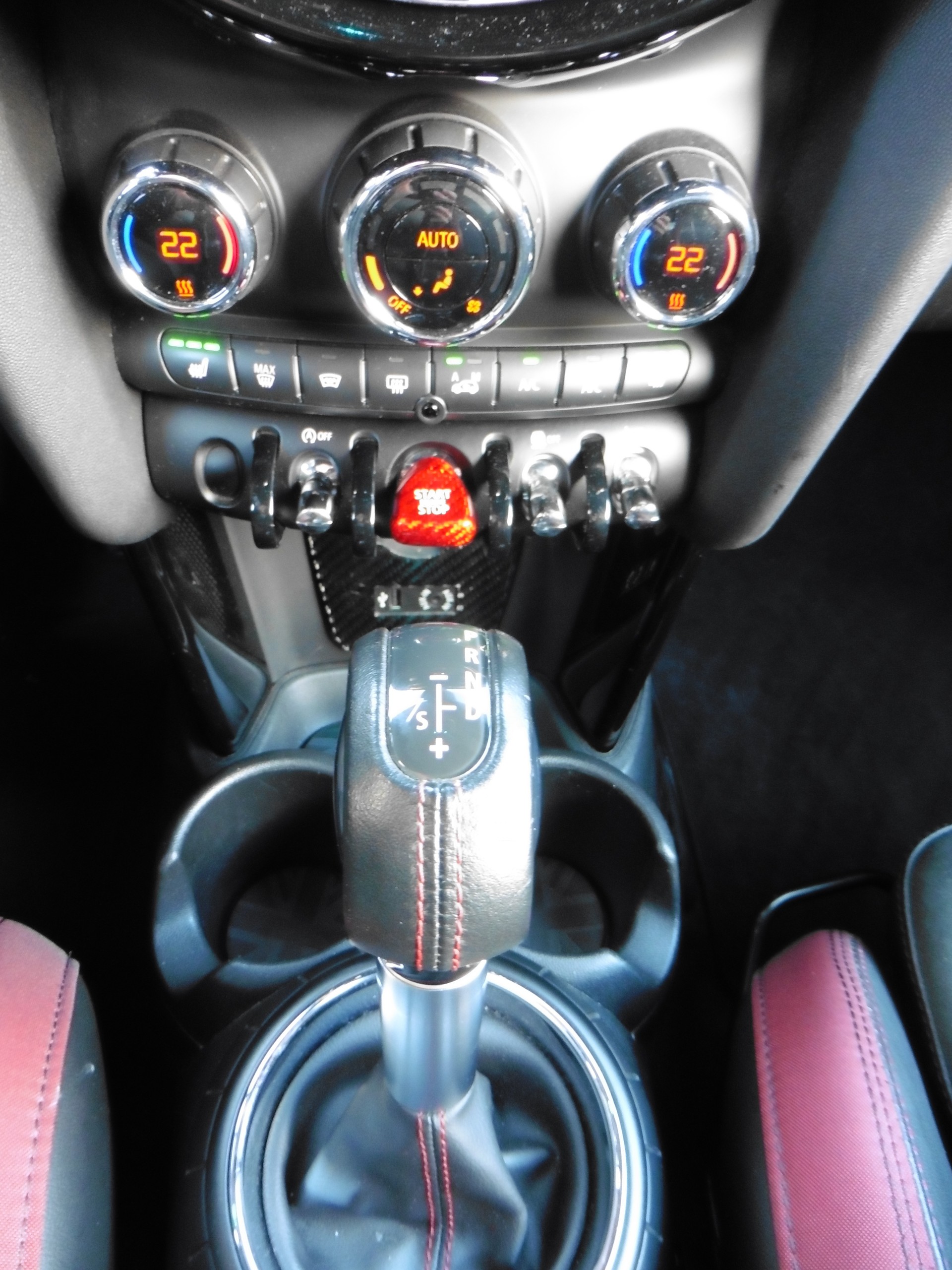 MINI Cooper John Cooper Works Steptronic-image-10