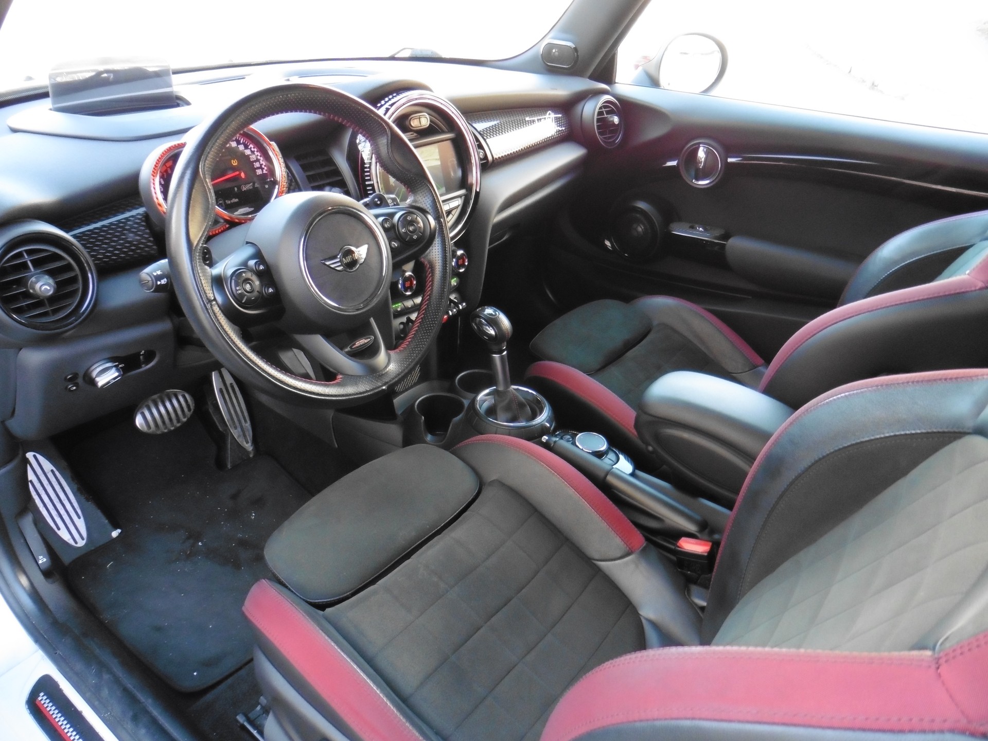 MINI Cooper John Cooper Works Steptronic-image-12