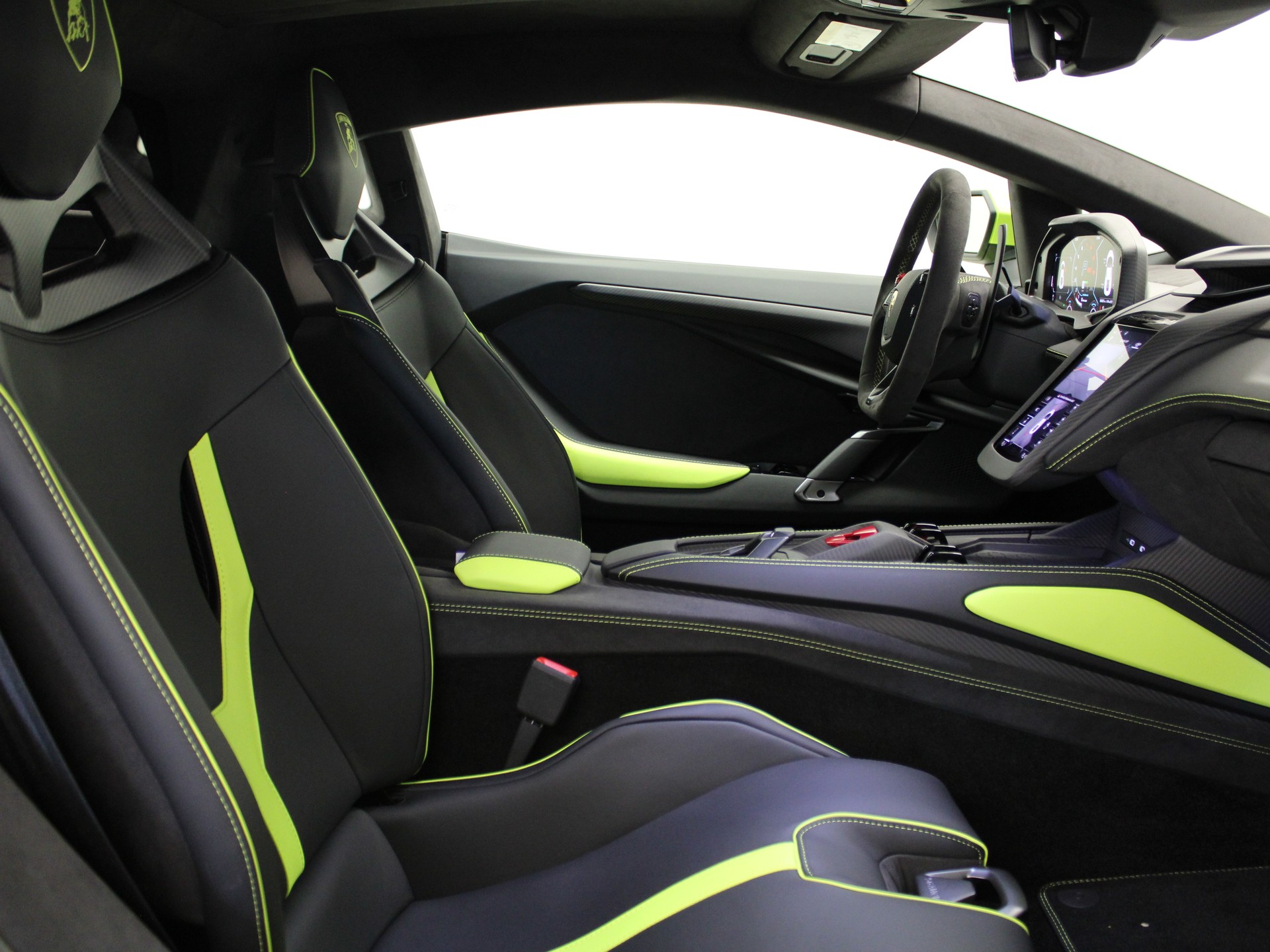 LAMBORGHINI Revuelto HPEV-image-6