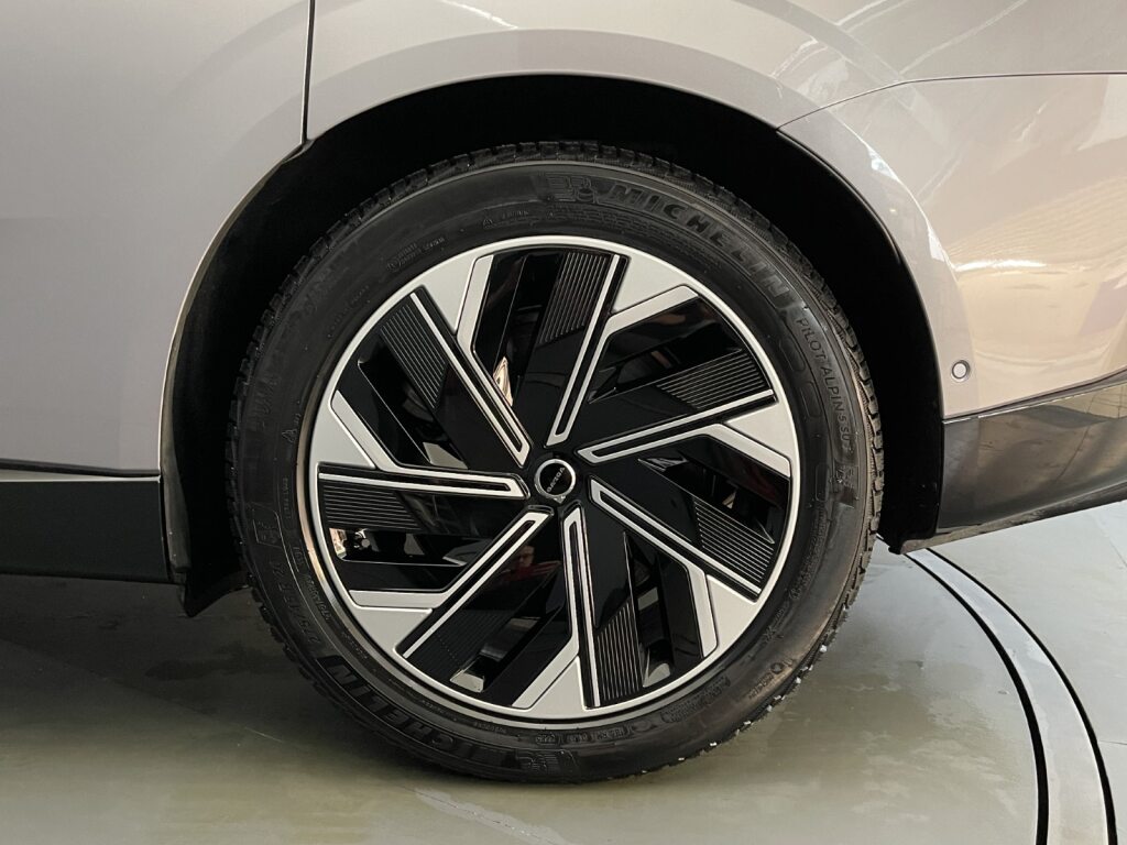 VOLVO ES90 Single Motor Extended Range Ultra-image-5