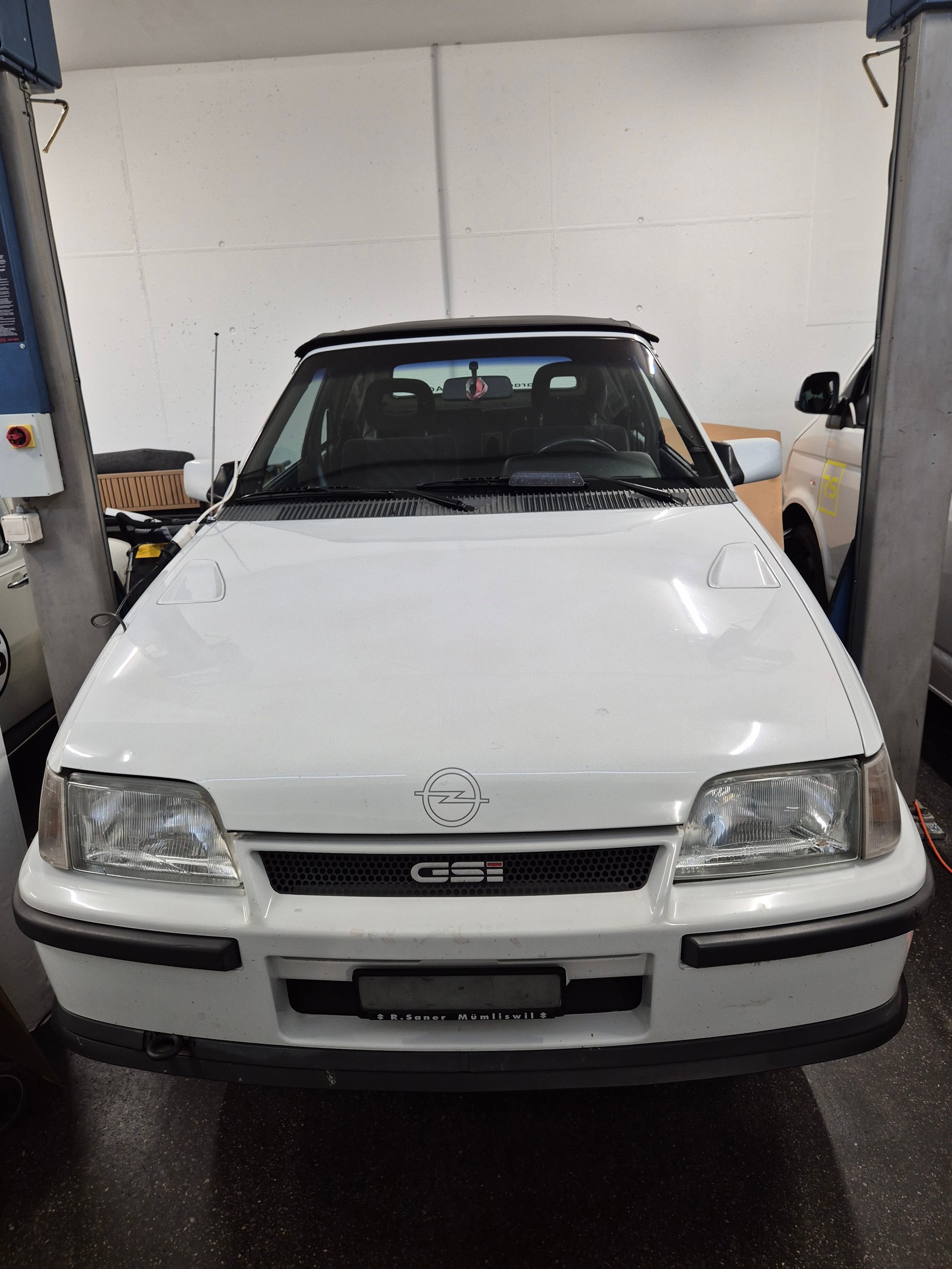 OPEL Kadett Cabriolet 2.0i GSi-image-2