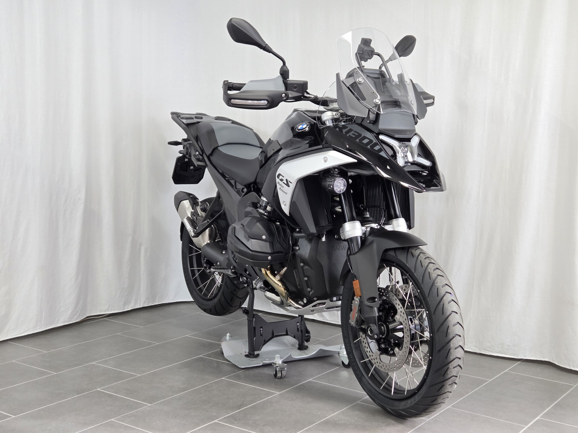 BMW R 1300 GS ASA Boxer-Prämie CHF -1'500 für Verträge bis 30.09.26-showroom-element-1