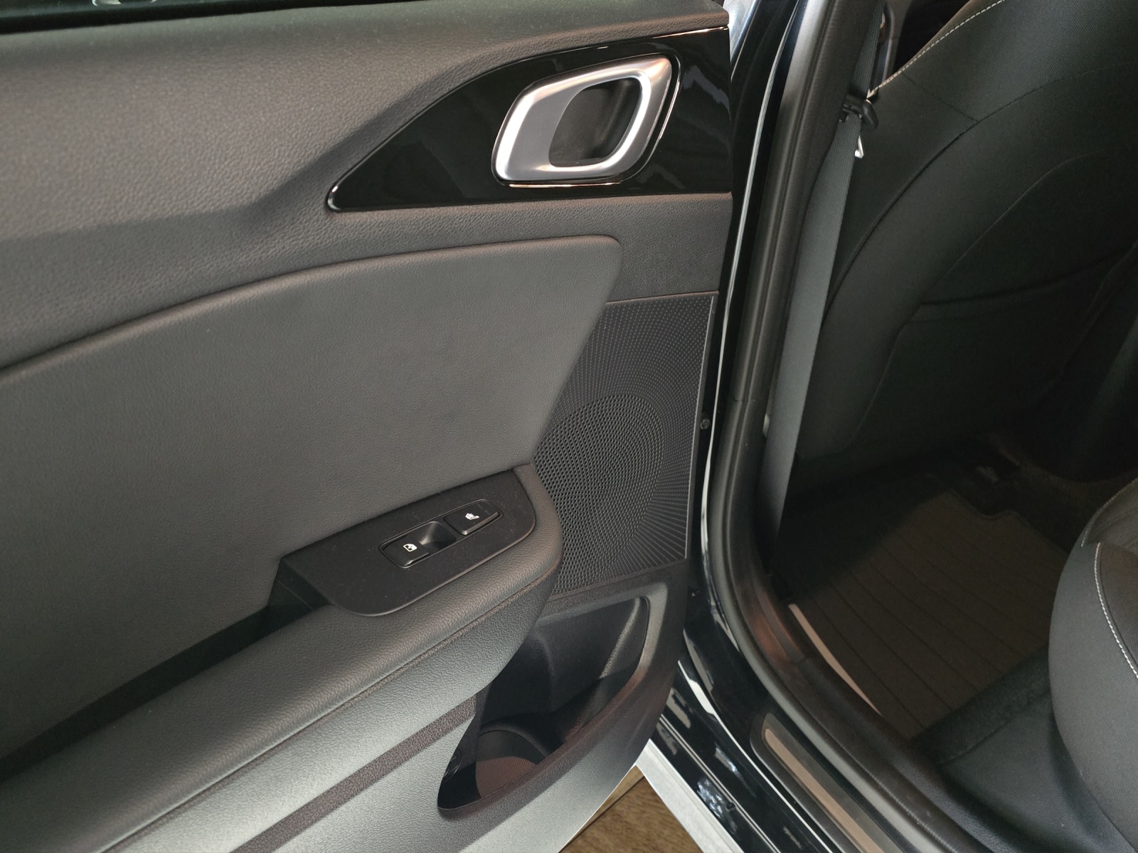 KIA ProCeed 1.5 T-GDi MHEV GT-Line DCT-image-23