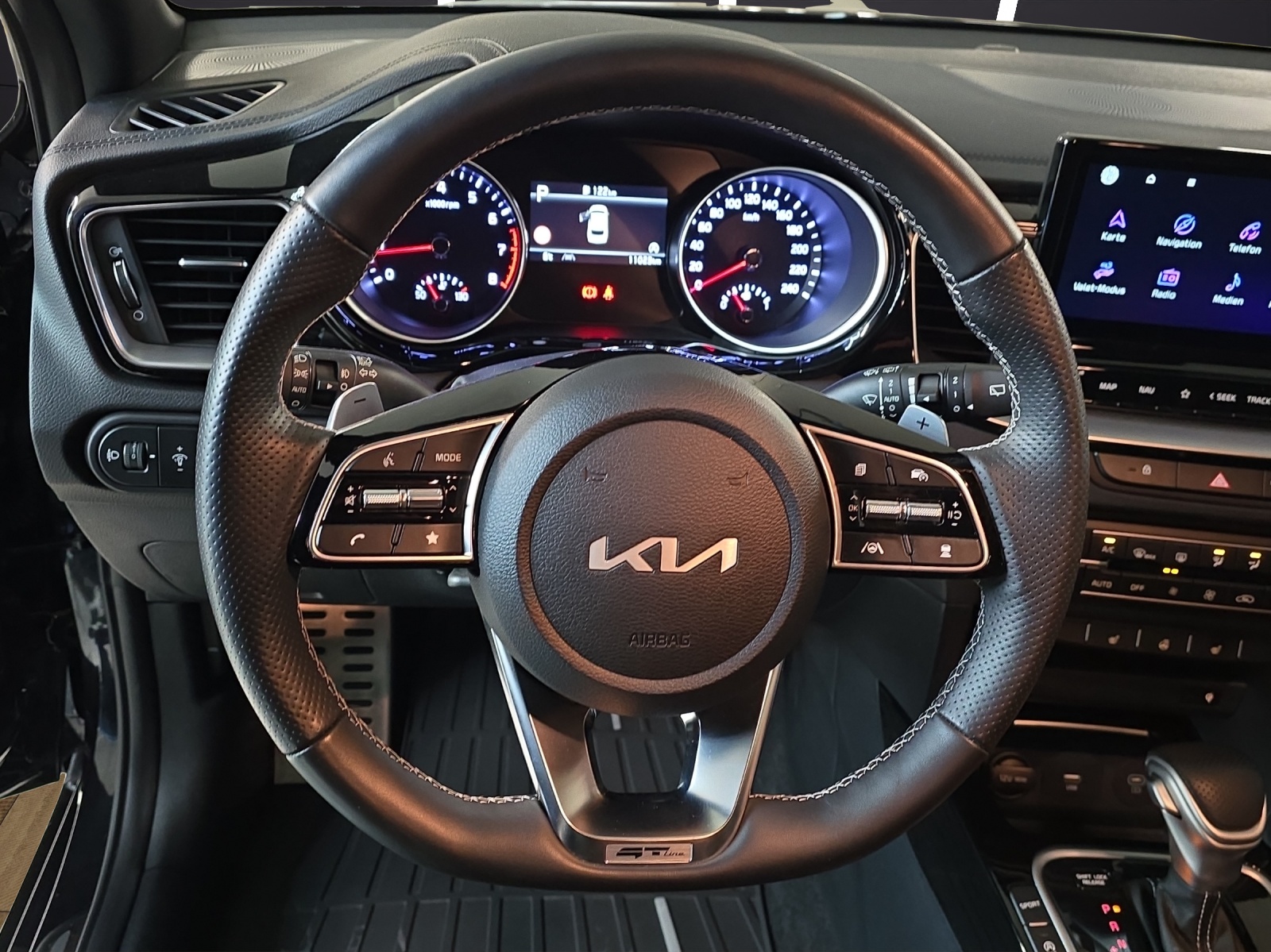 KIA ProCeed 1.5 T-GDi MHEV GT-Line DCT-image-10